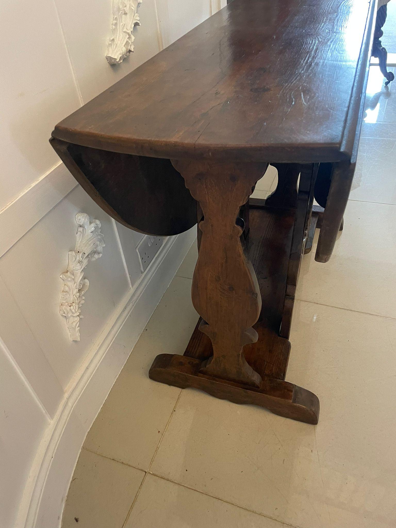 Inusual mesa de pino de hoja caída Jorge III antiguo Pino en venta