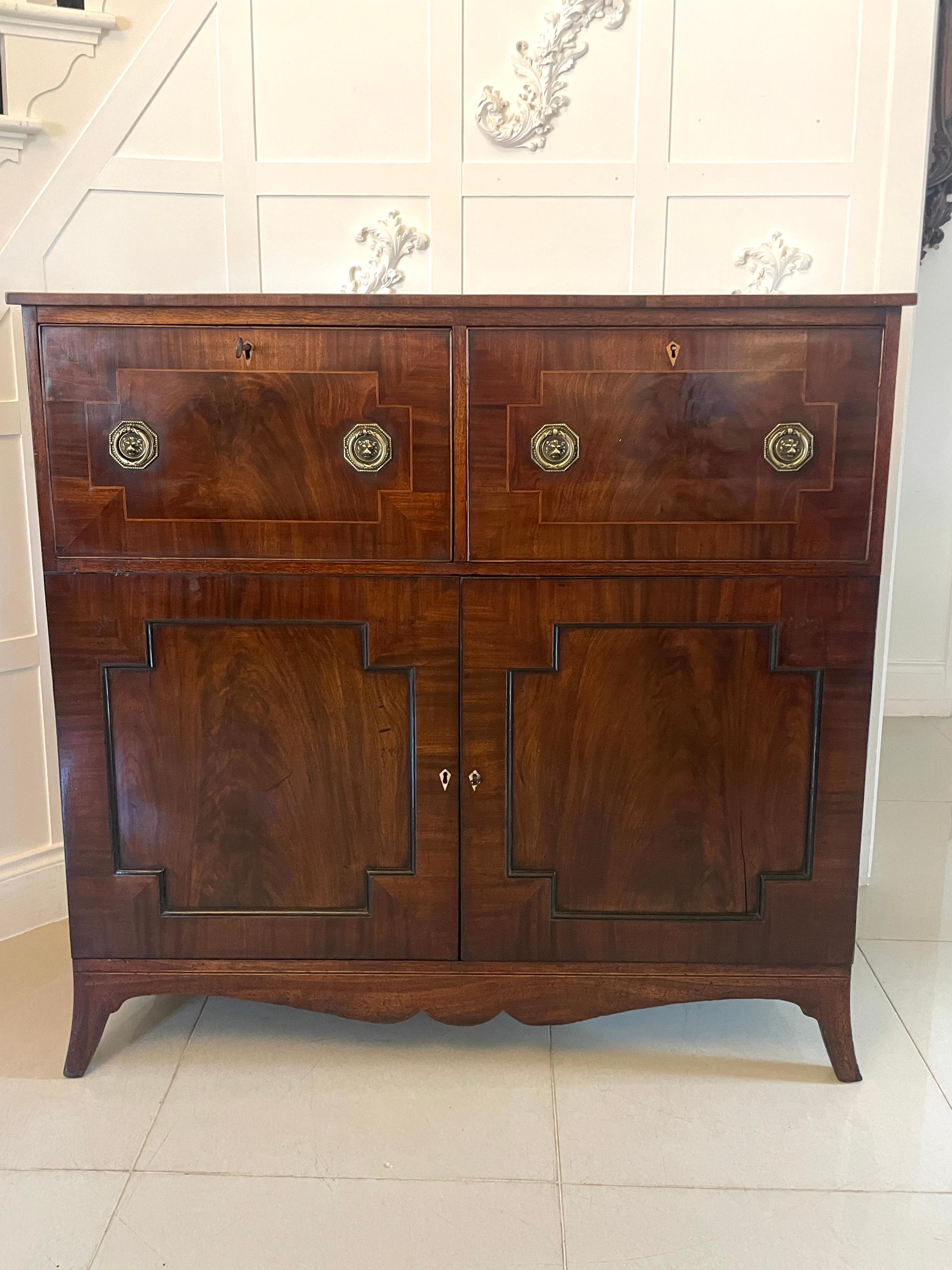 Anglais Insolite bureau secrétaire ancien de qualité George III en acajou figuré en vente