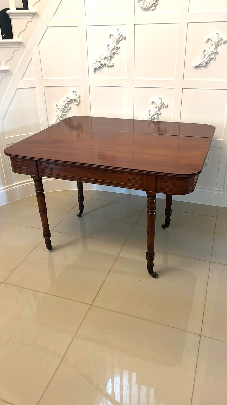 Inhabituelle table console ancienne en acajou de qualité George III en vente 5