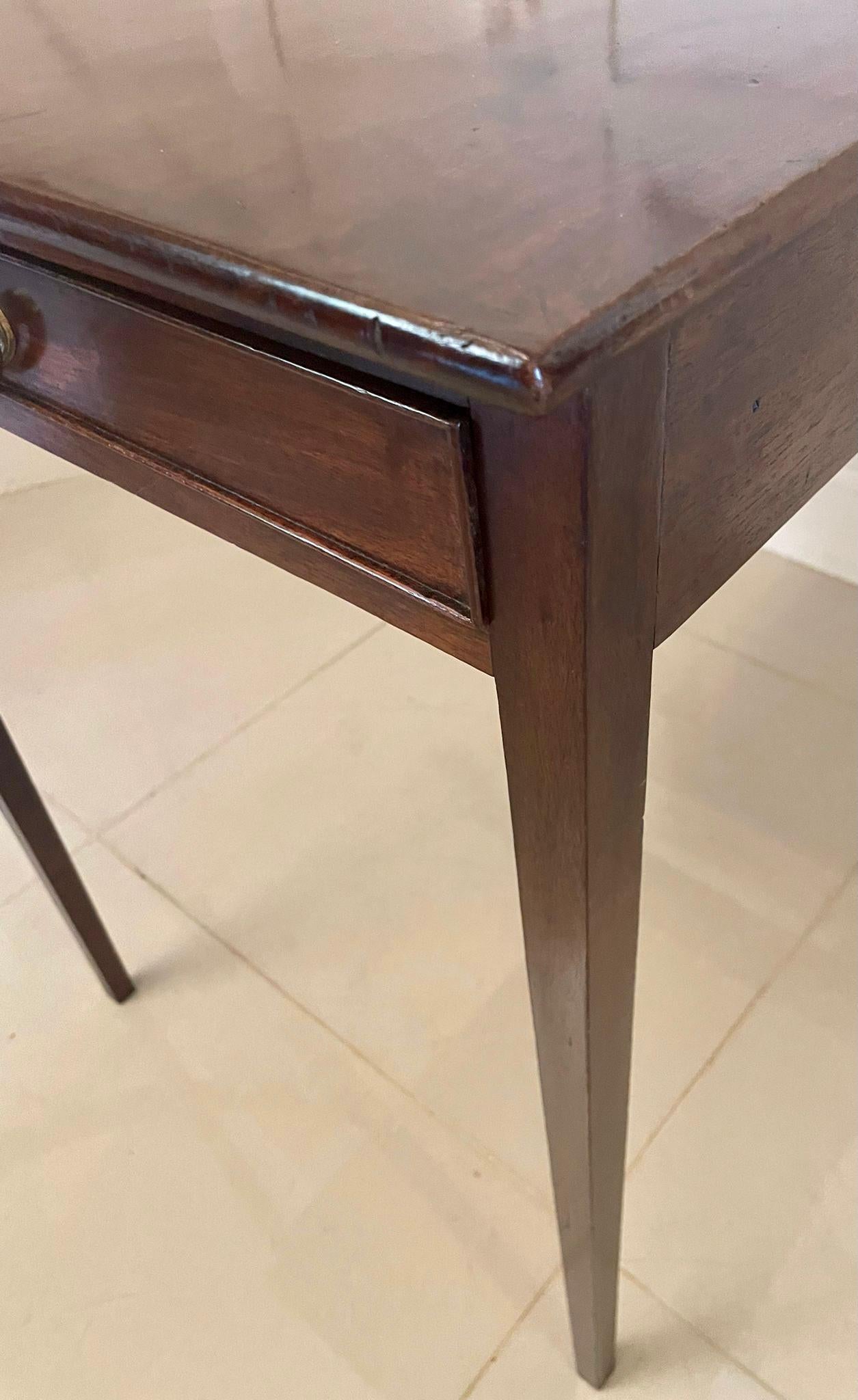 European Unusual Antique George III Quality Mahogany Freestanding Side Table For Sale