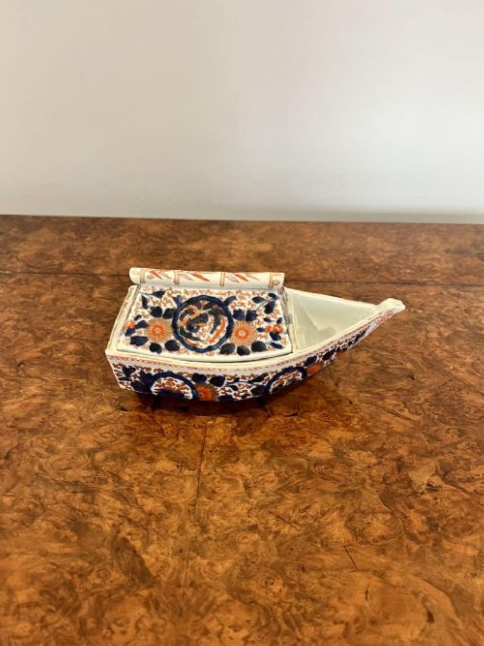 Unusual antique Japanese imari quality boat shaped dish  For Sale 1