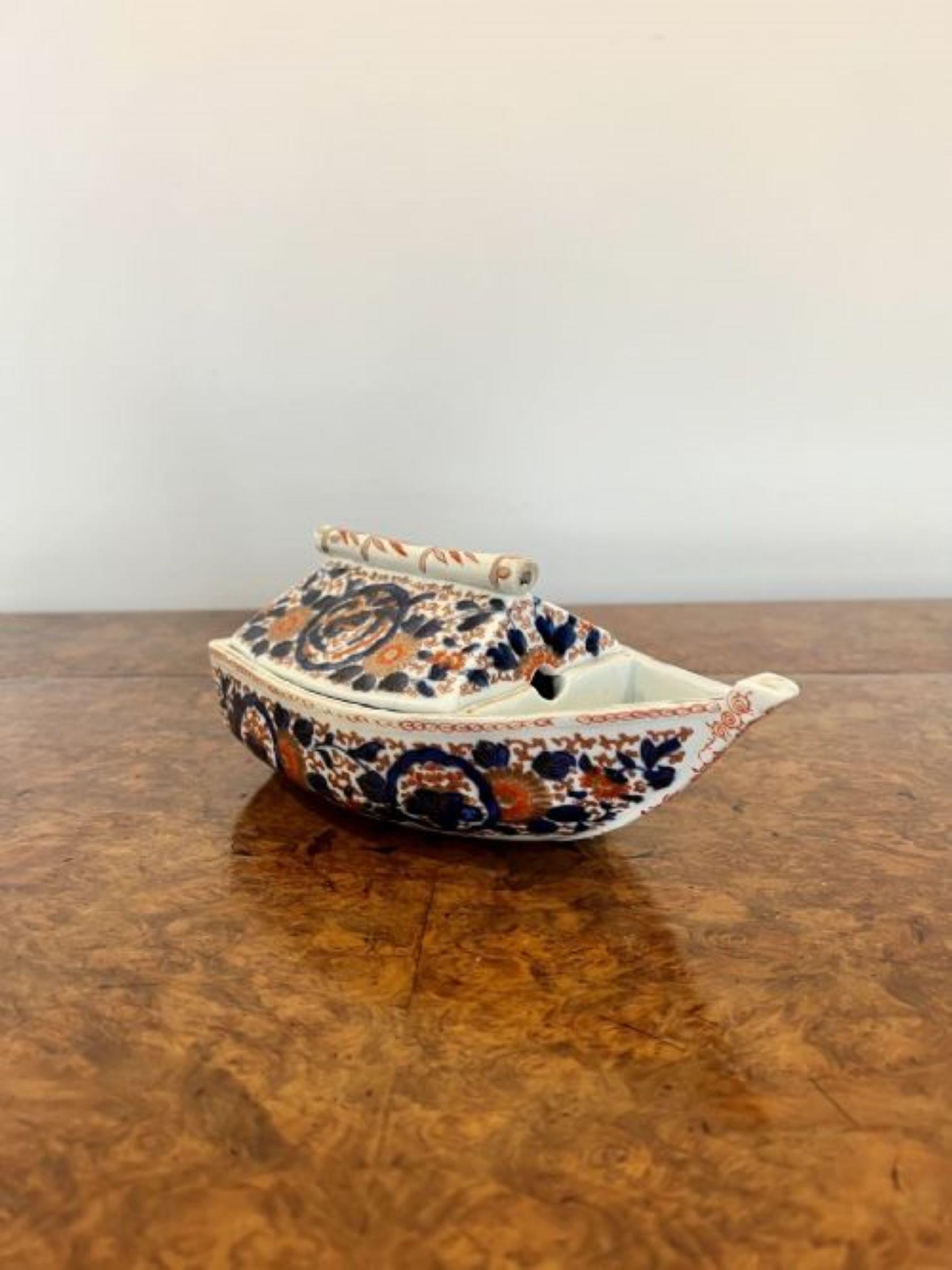Insolite plat japonais ancien en forme de bateau de qualité imari en vente 2