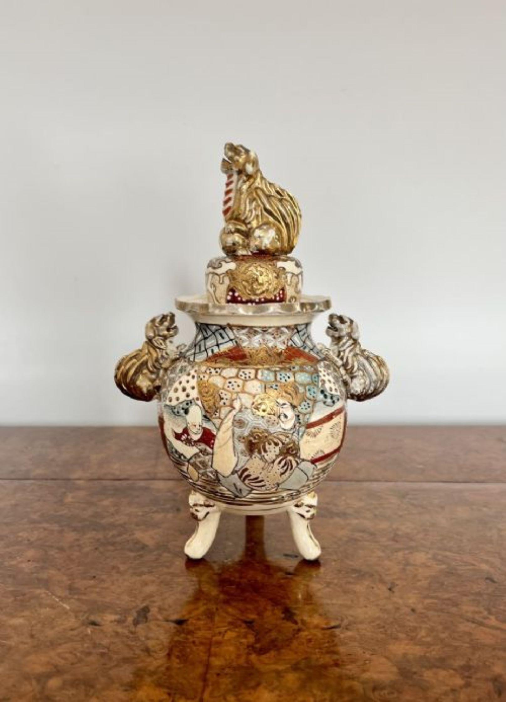 Unusual antique quality Satsuma vase & cover In Good Condition For Sale In Ipswich, GB