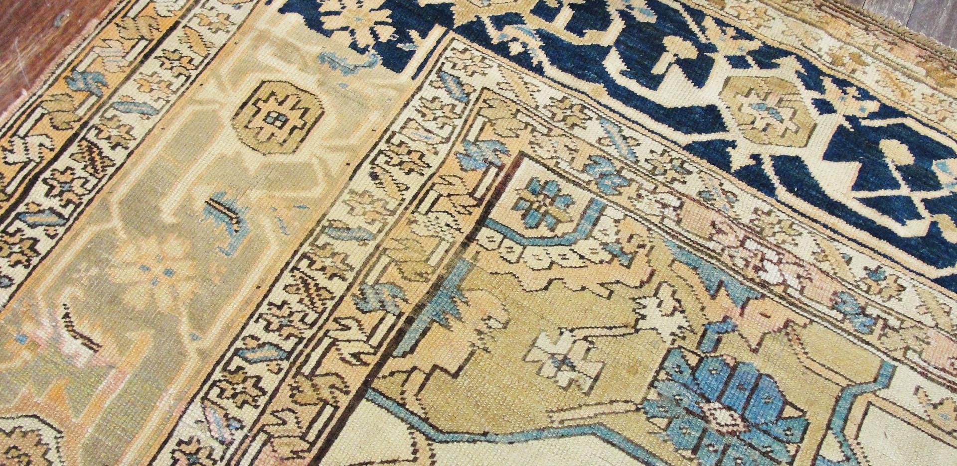Heriz Serapi Antique Persian Serapi Carpet