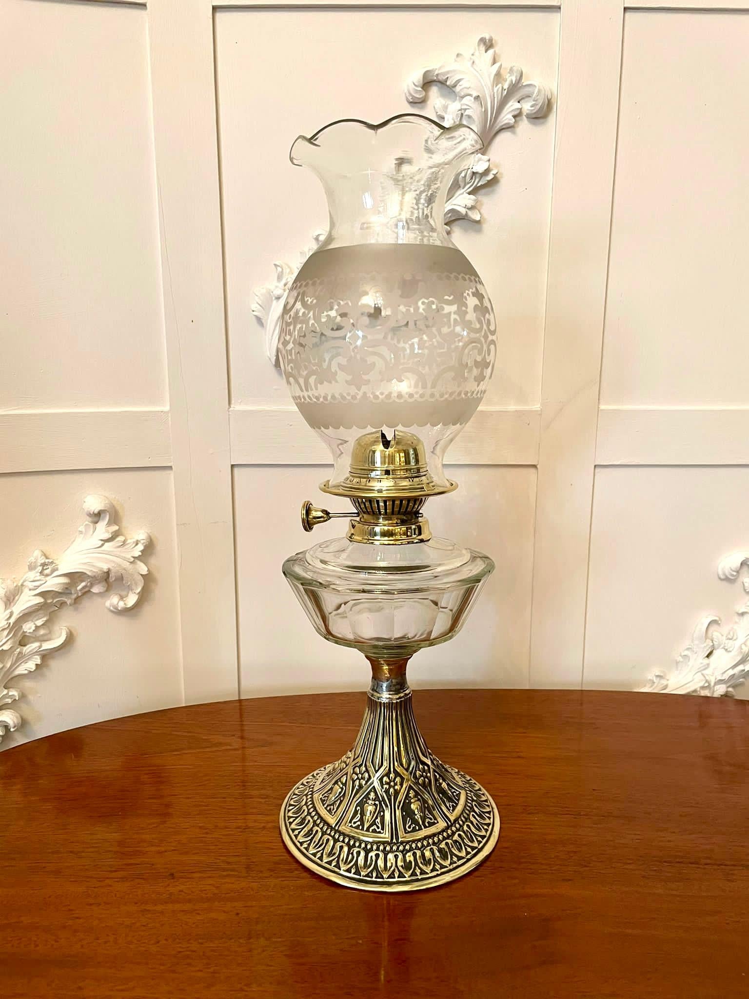 Unusual Antique Victorian Chimneyless Ornate Oil Lamp In Good Condition In Suffolk, GB