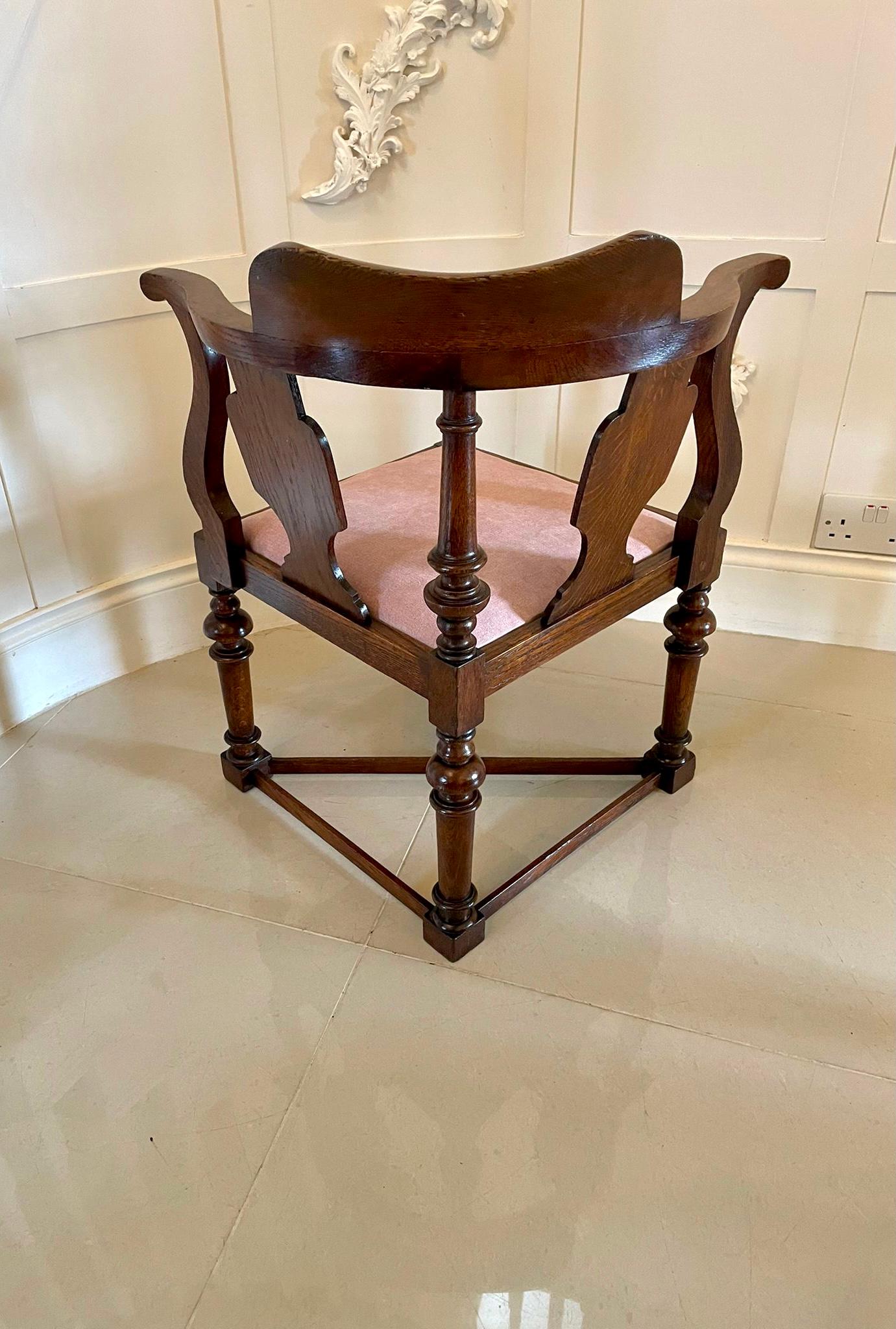 Unusual Antique Victorian Oak Corner Chair In Good Condition For Sale In Suffolk, GB
