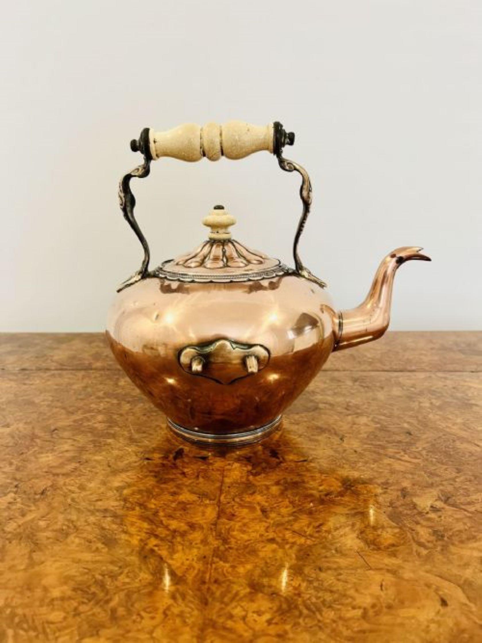 Unusual antique Victorian quality copper kettle on a stand  In Good Condition For Sale In Ipswich, GB