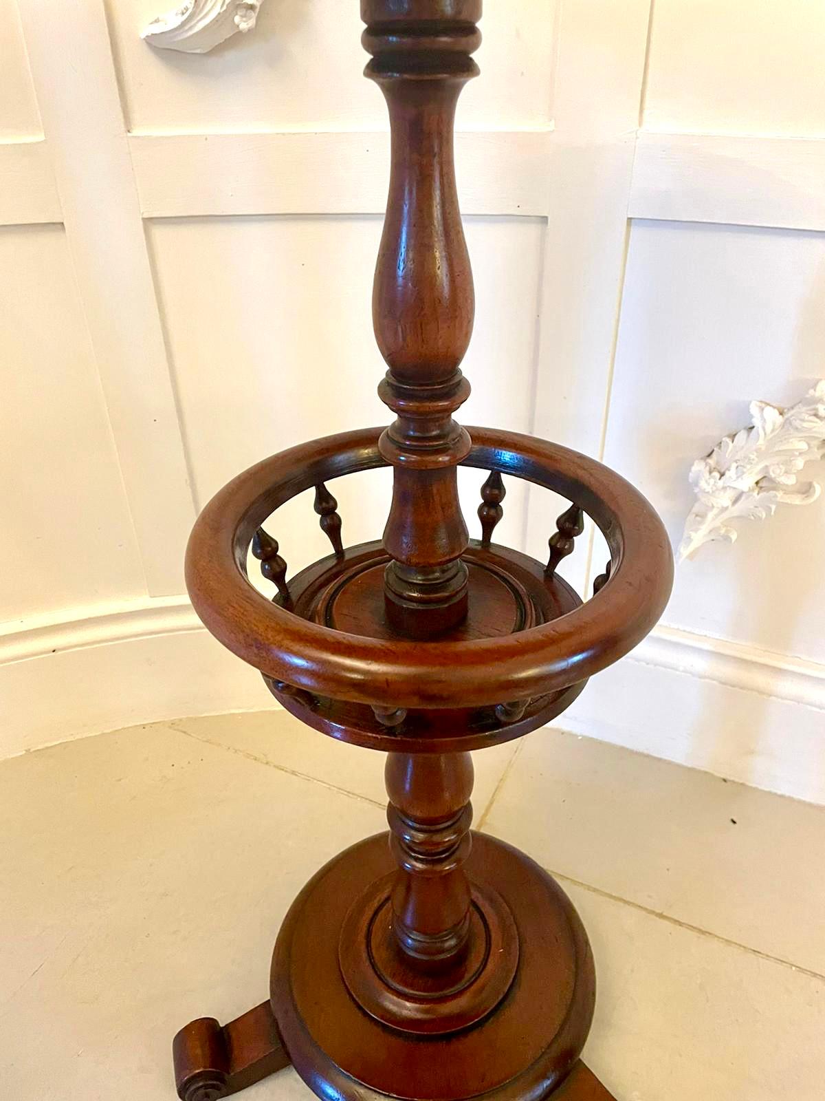 Unusual Antique Victorian Quality Mahogany Circular Lamp Table For Sale 6