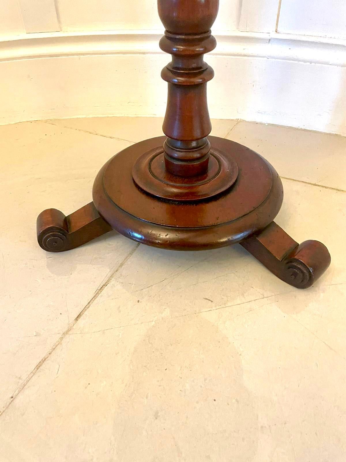Unusual Antique Victorian Quality Mahogany Circular Lamp Table For Sale 1