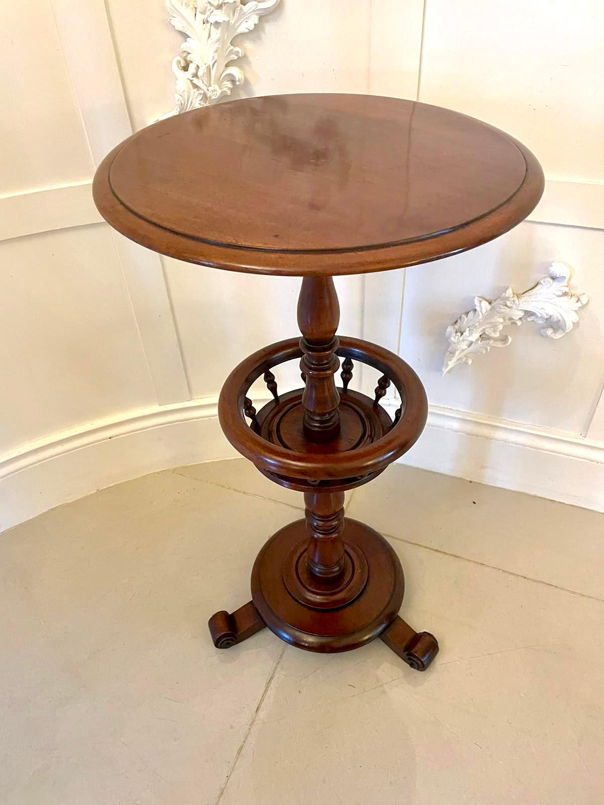 Unusual Antique Victorian Quality Mahogany Circular Lamp Table For Sale 2