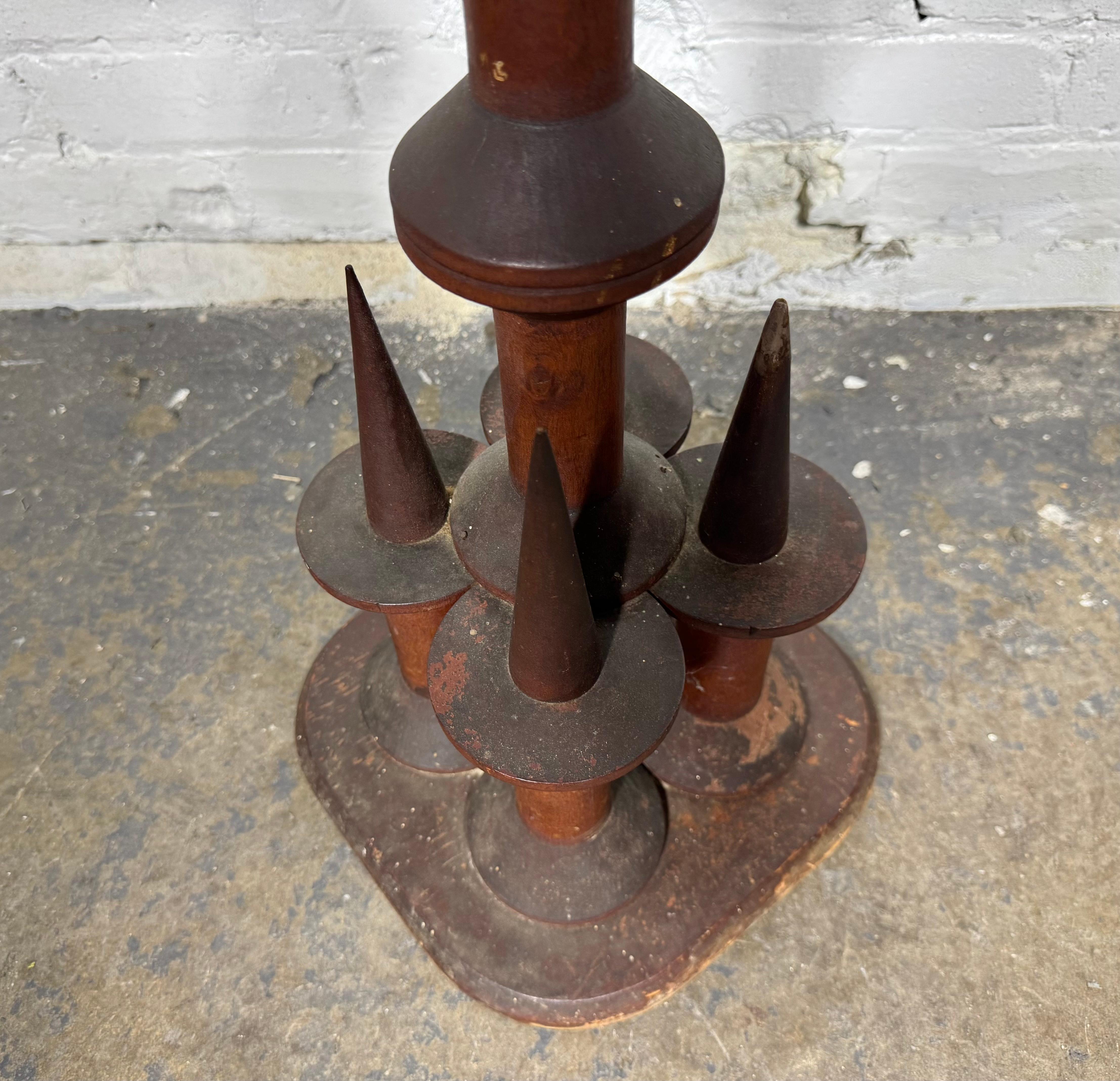Inusual , Pedestal / Jardinera de arte popular 
