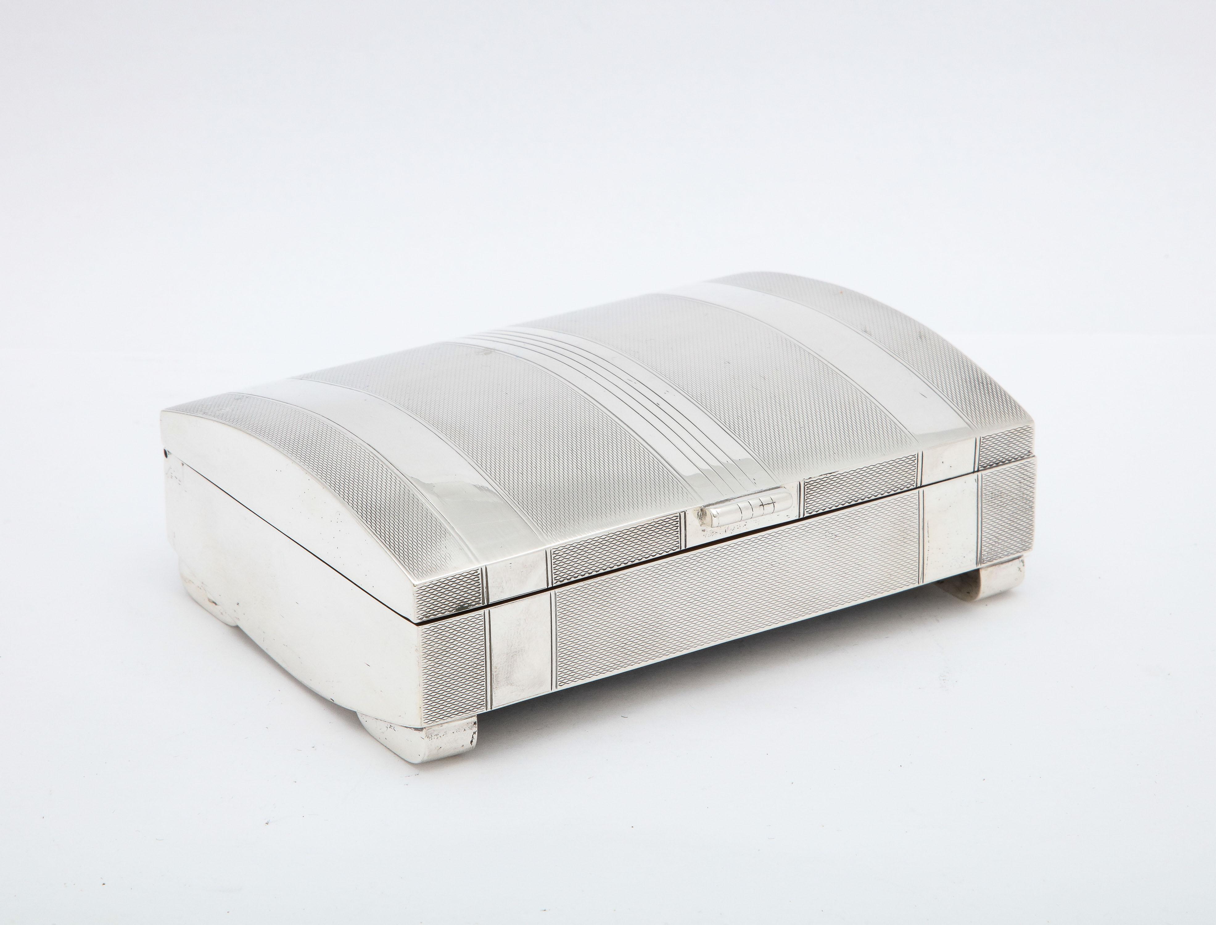 Unusual Art Deco Sterling Silver Table Box With Hinged Lid In Good Condition For Sale In New York, NY