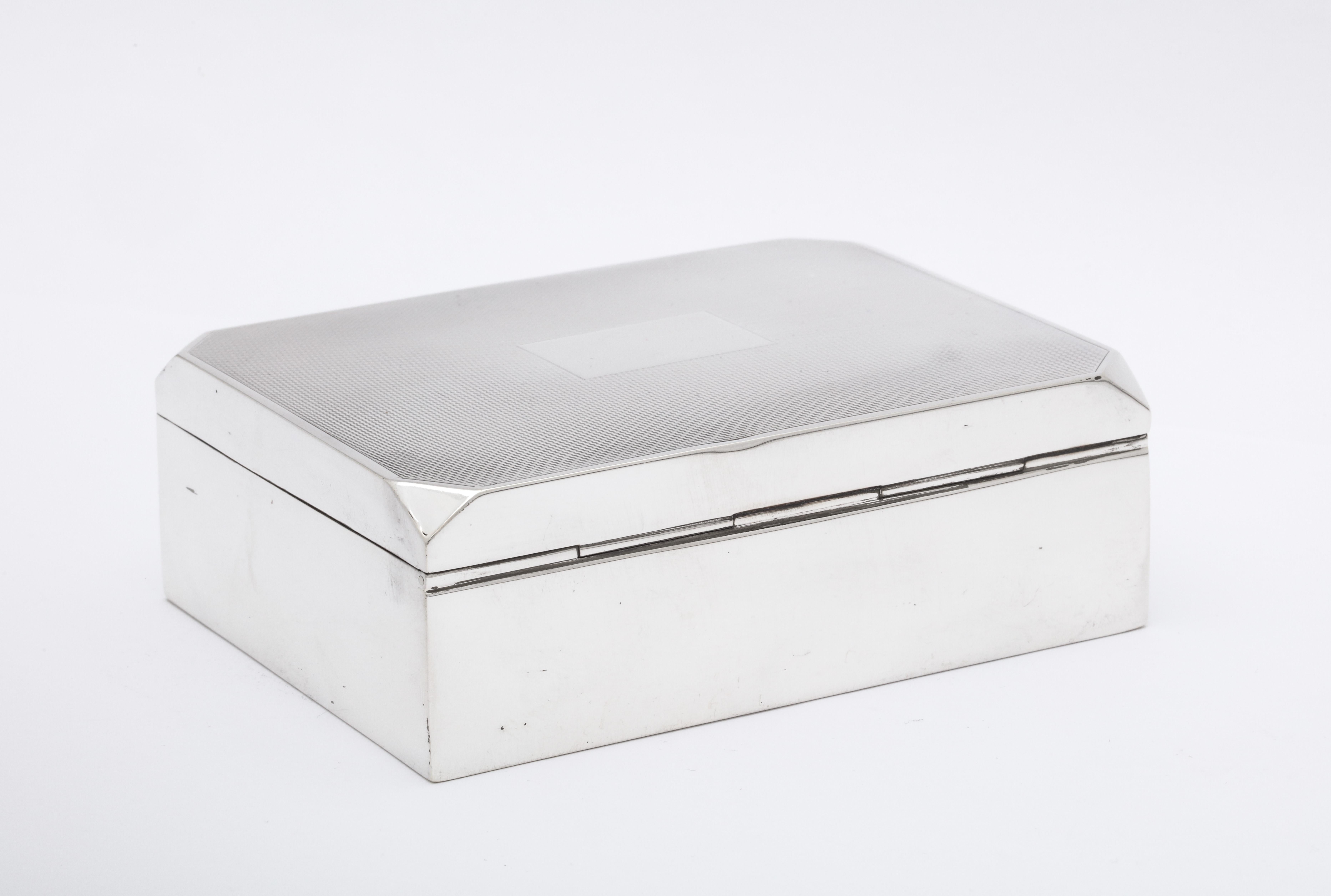 Mid-20th Century Unusual Art Deco Style Sterling Silver Table Box with Hinged Lid
