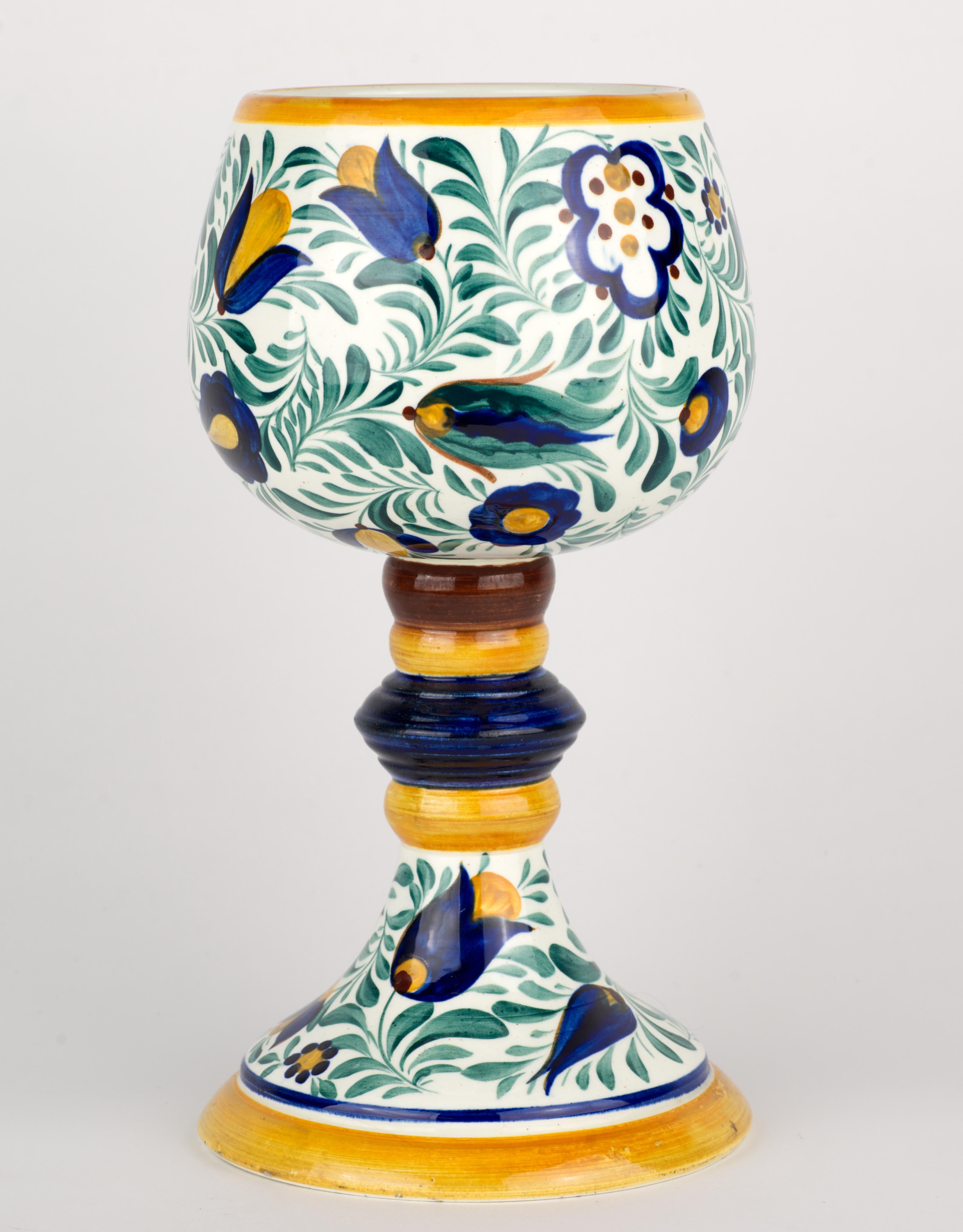 Austriaco Insolito vaso a calice con piede di Schwaz, Austria, arte e artigianato in vendita