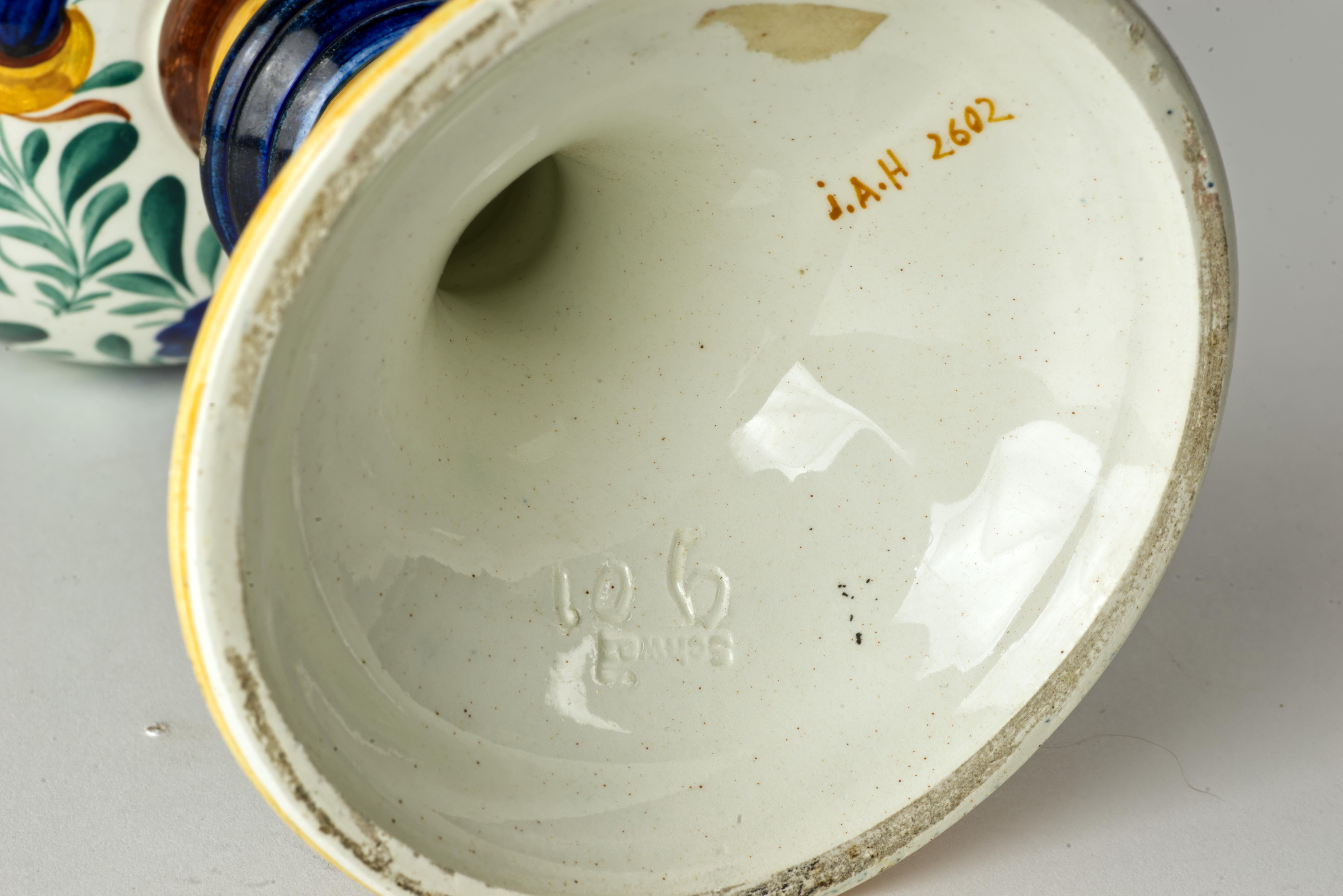 Insolito vaso a calice con piede di Schwaz, Austria, arte e artigianato in vendita 1