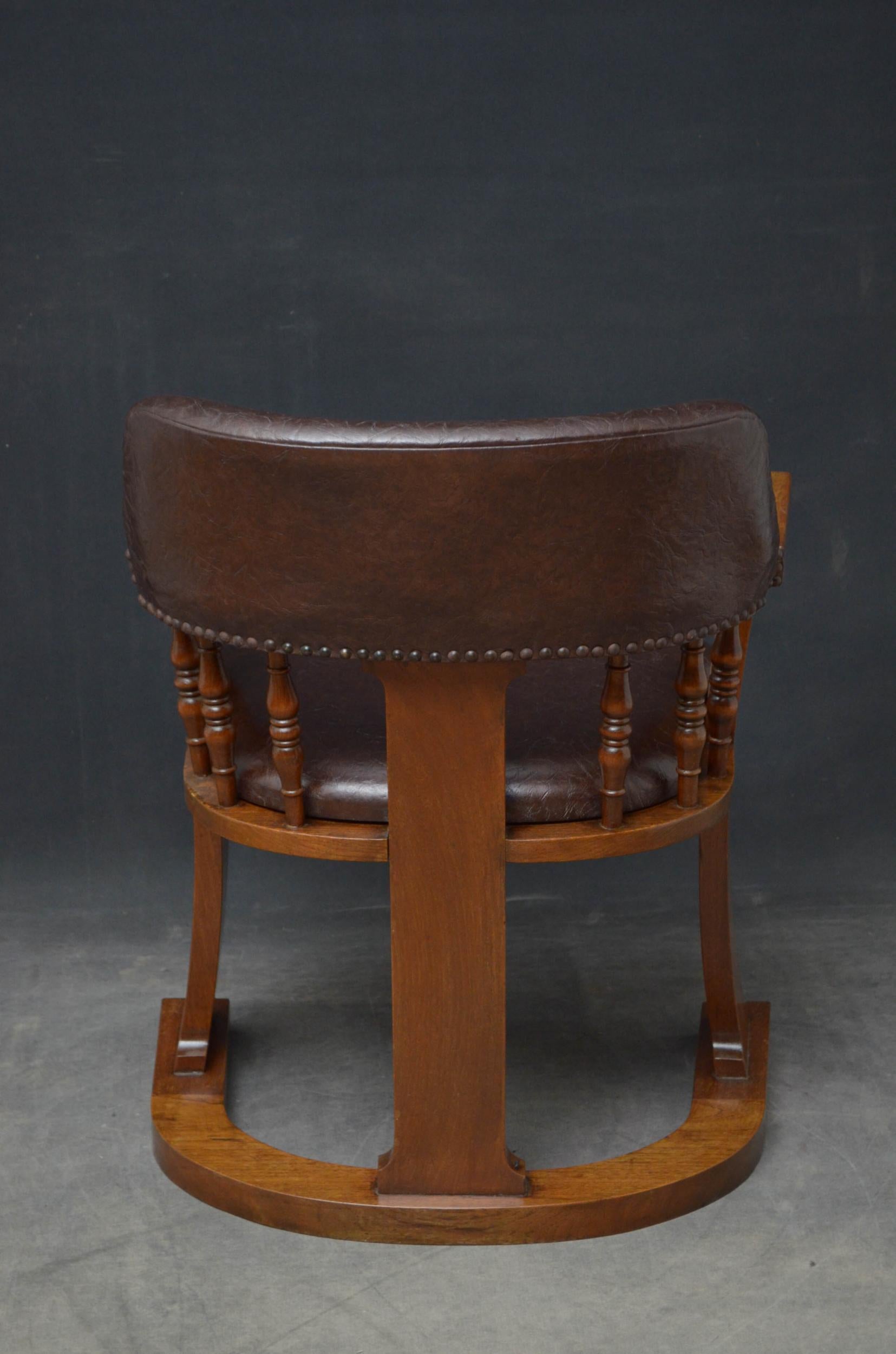 Unusual Arts & Crafts Oak Desk Chair In Good Condition In Whaley Bridge, GB
