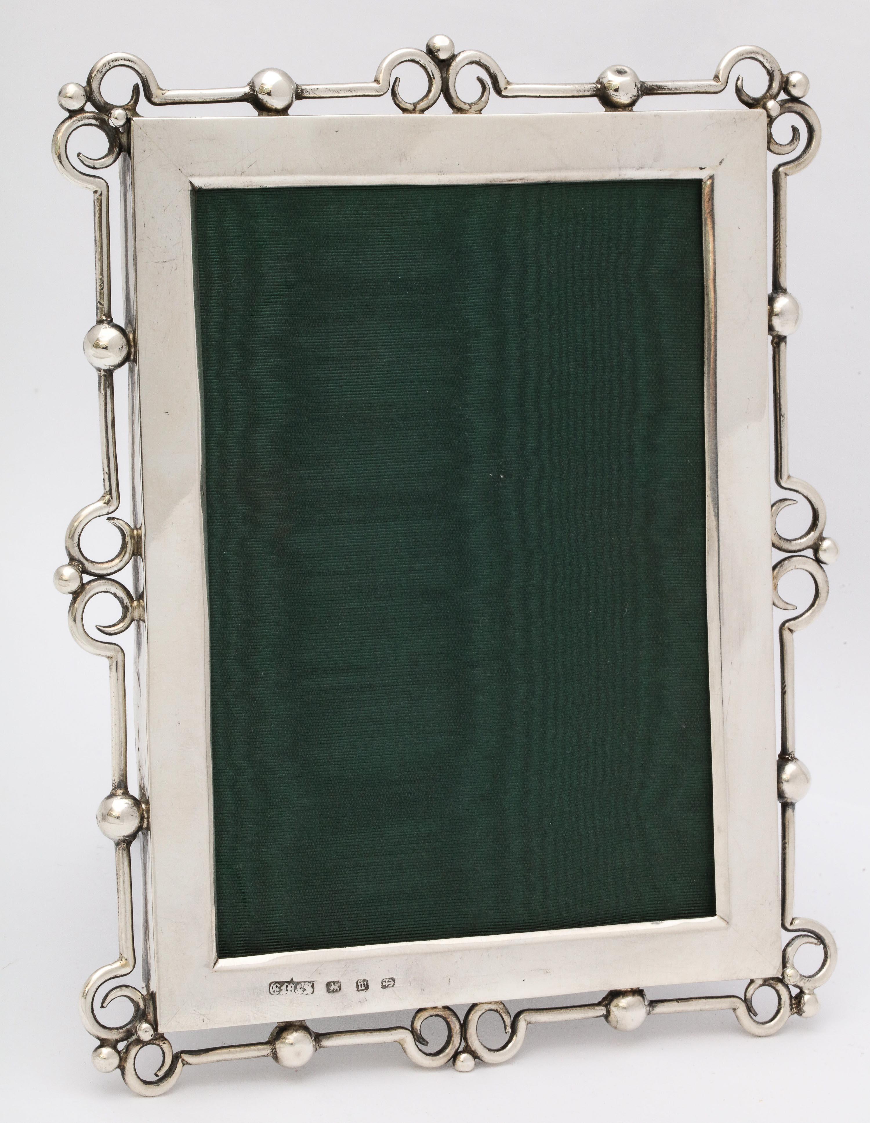 Unusual Arts & Crafts Sterling Silver Picture Frame, by E. Mander and Sons In Good Condition In New York, NY