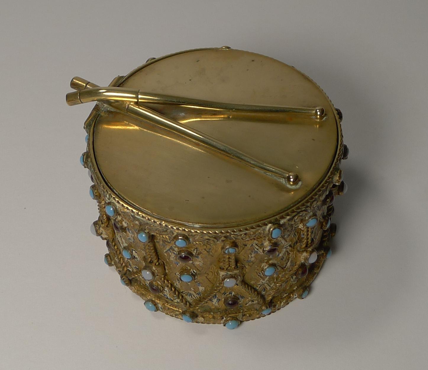 Boîte à bijoux austro-hongroise inhabituelle, tambour en vente 3