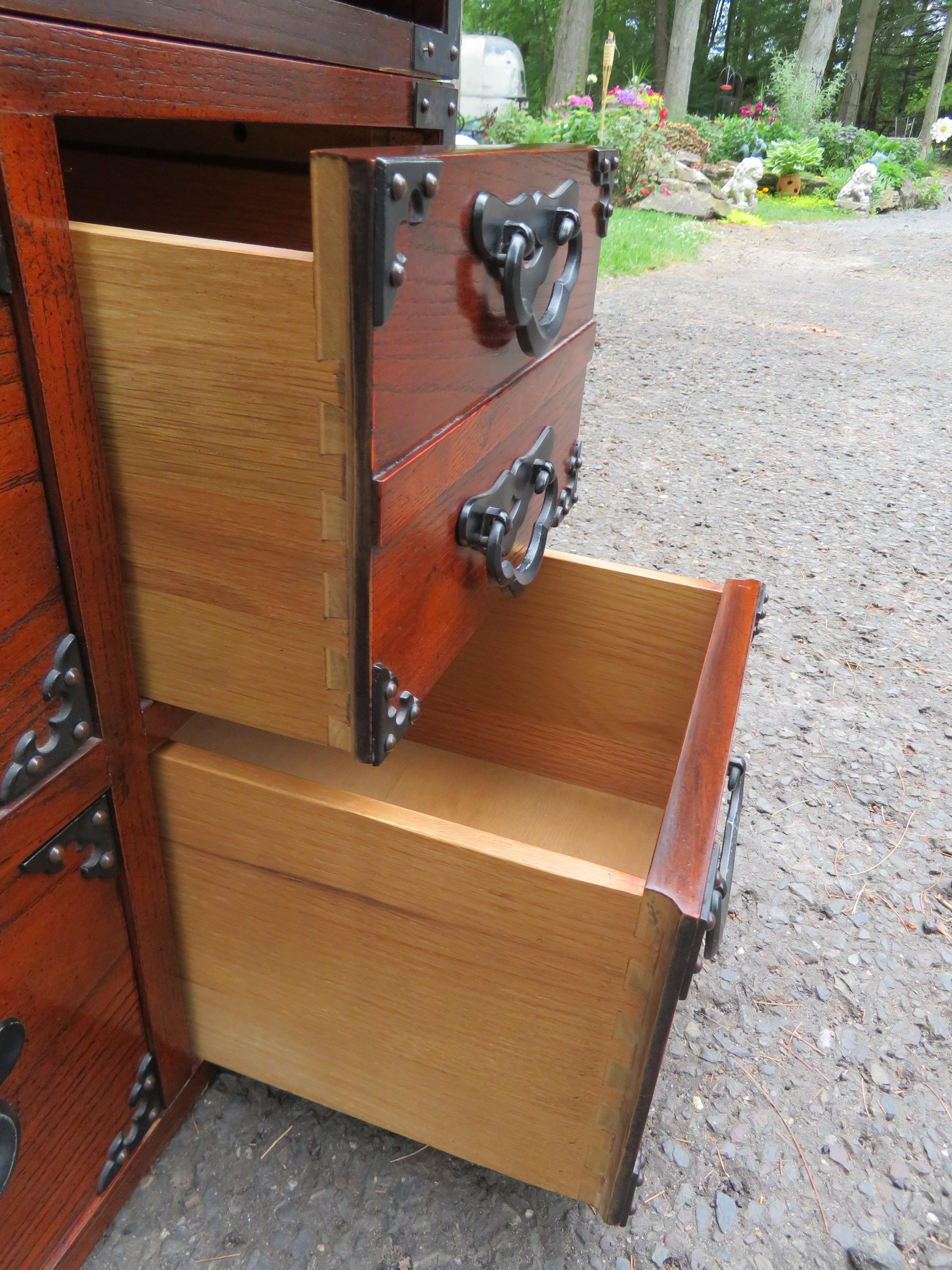 Unusual Baker Chinoiserie Modular Chest Bookcase Shelf Mid-Century Modern For Sale 5