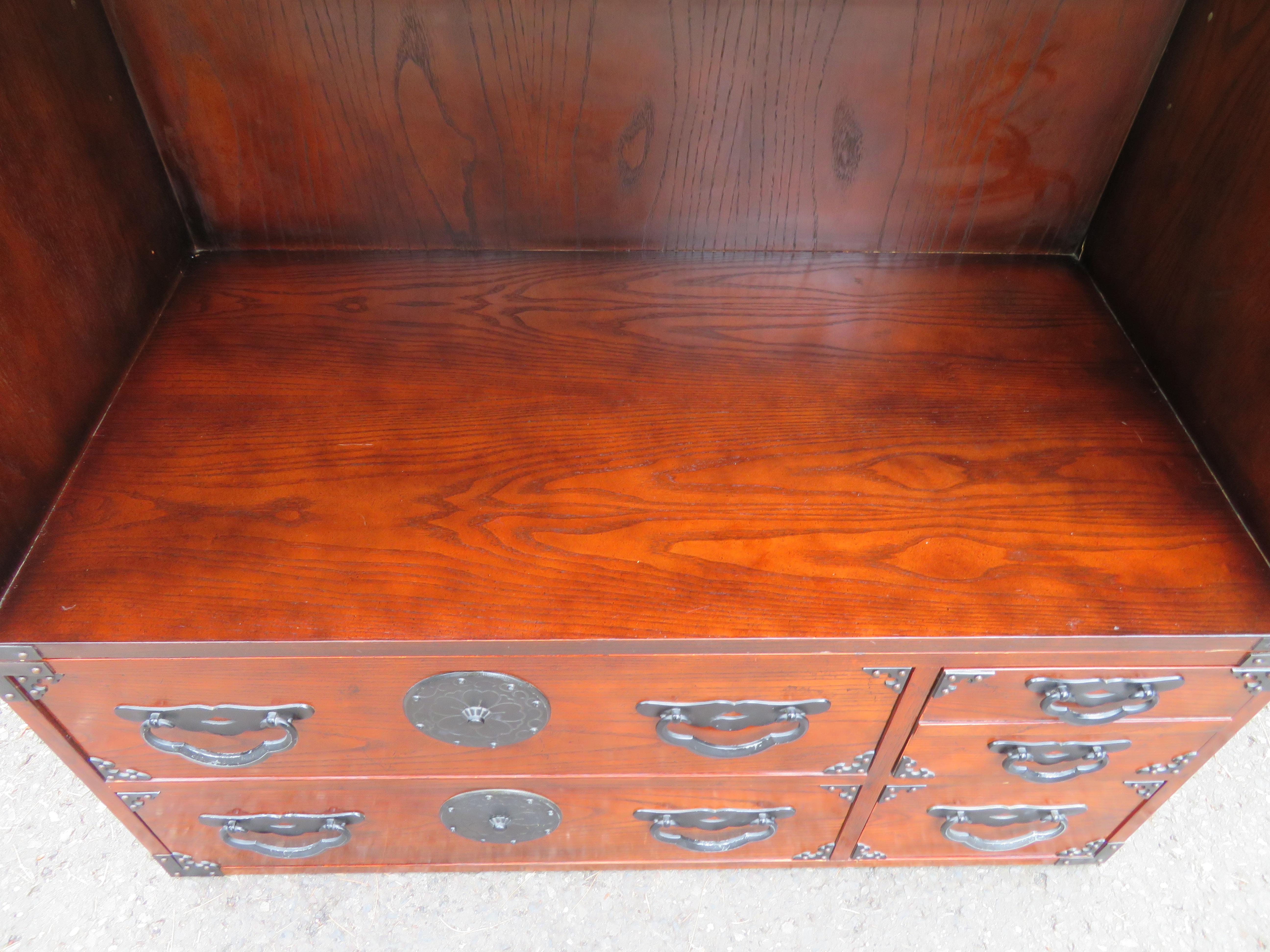Unusual Baker Chinoiserie Modular Chest Bookcase Shelf Mid-Century Modern In Good Condition For Sale In Pemberton, NJ