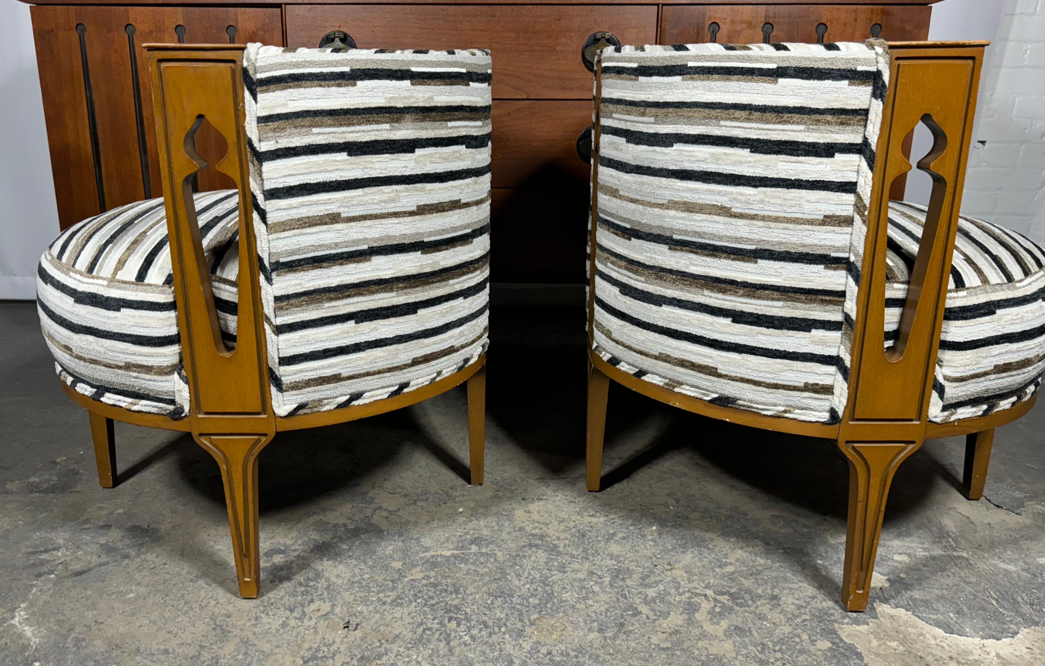 Américain Chaises longues inhabituelles à dossier baril, influence mORRocan, attribuée à Adrian Pearsall en vente