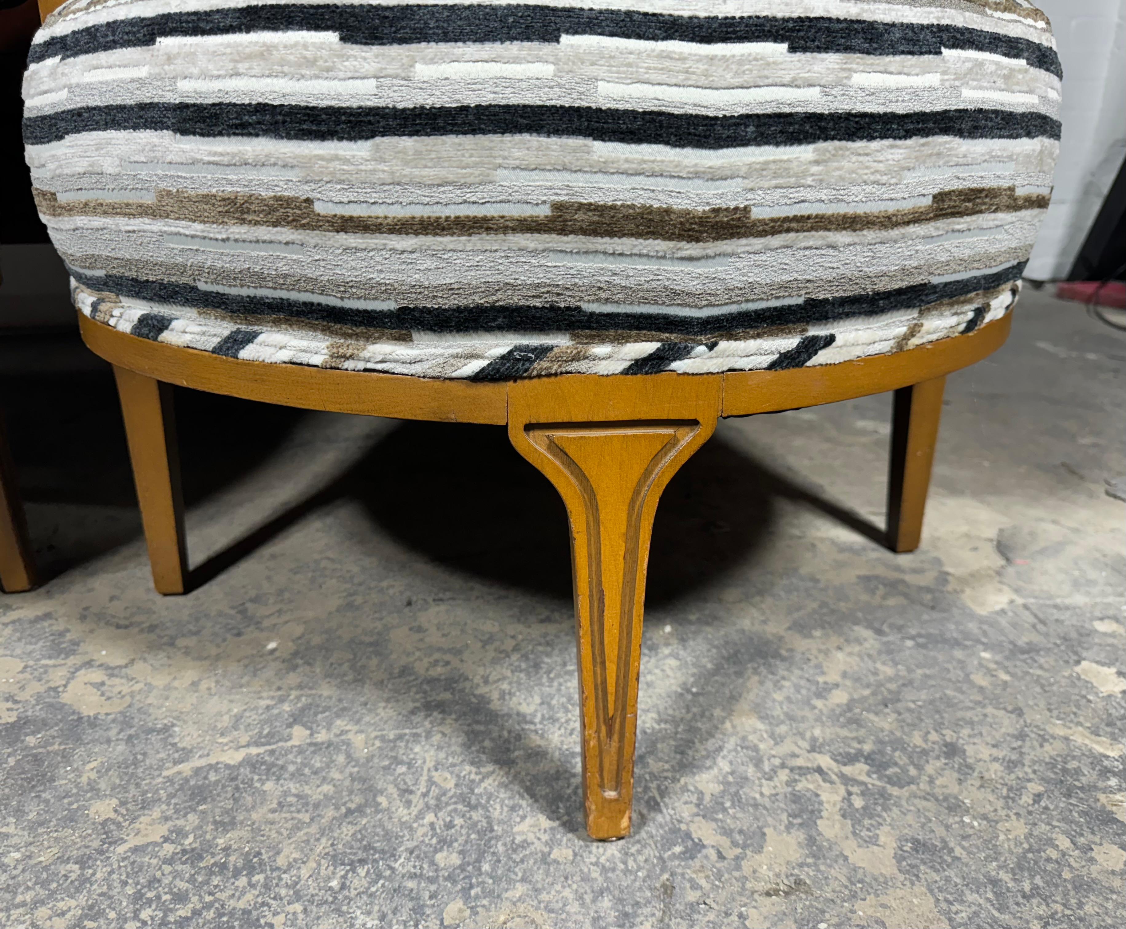 Milieu du XXe siècle Chaises longues inhabituelles à dossier baril, influence mORRocan, attribuée à Adrian Pearsall en vente