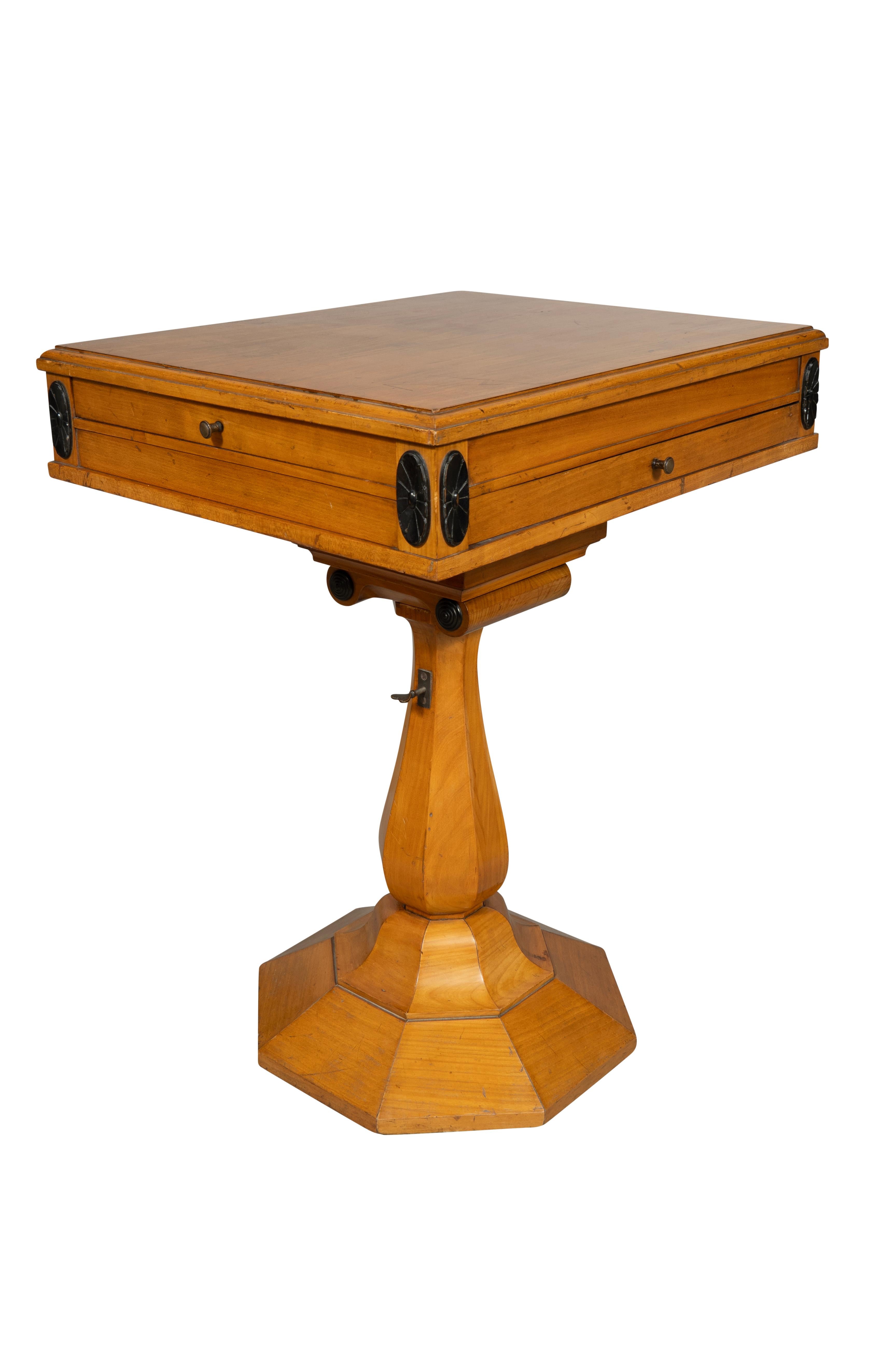 Stand de musique inhabituel Biedermeier Birch Quartetto Bon état - En vente à Essex, MA