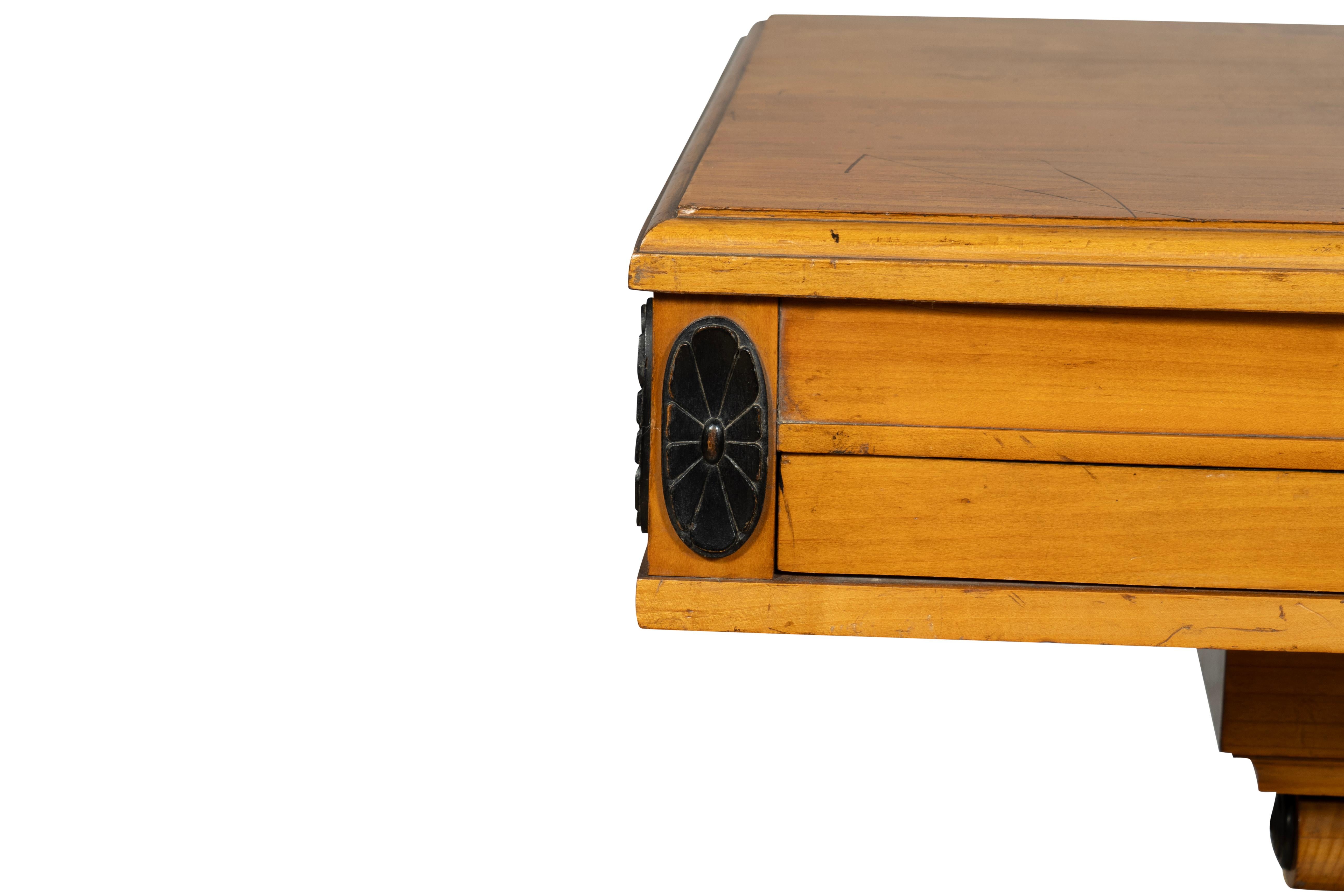 Stand de musique inhabituel Biedermeier Birch Quartetto en vente 2