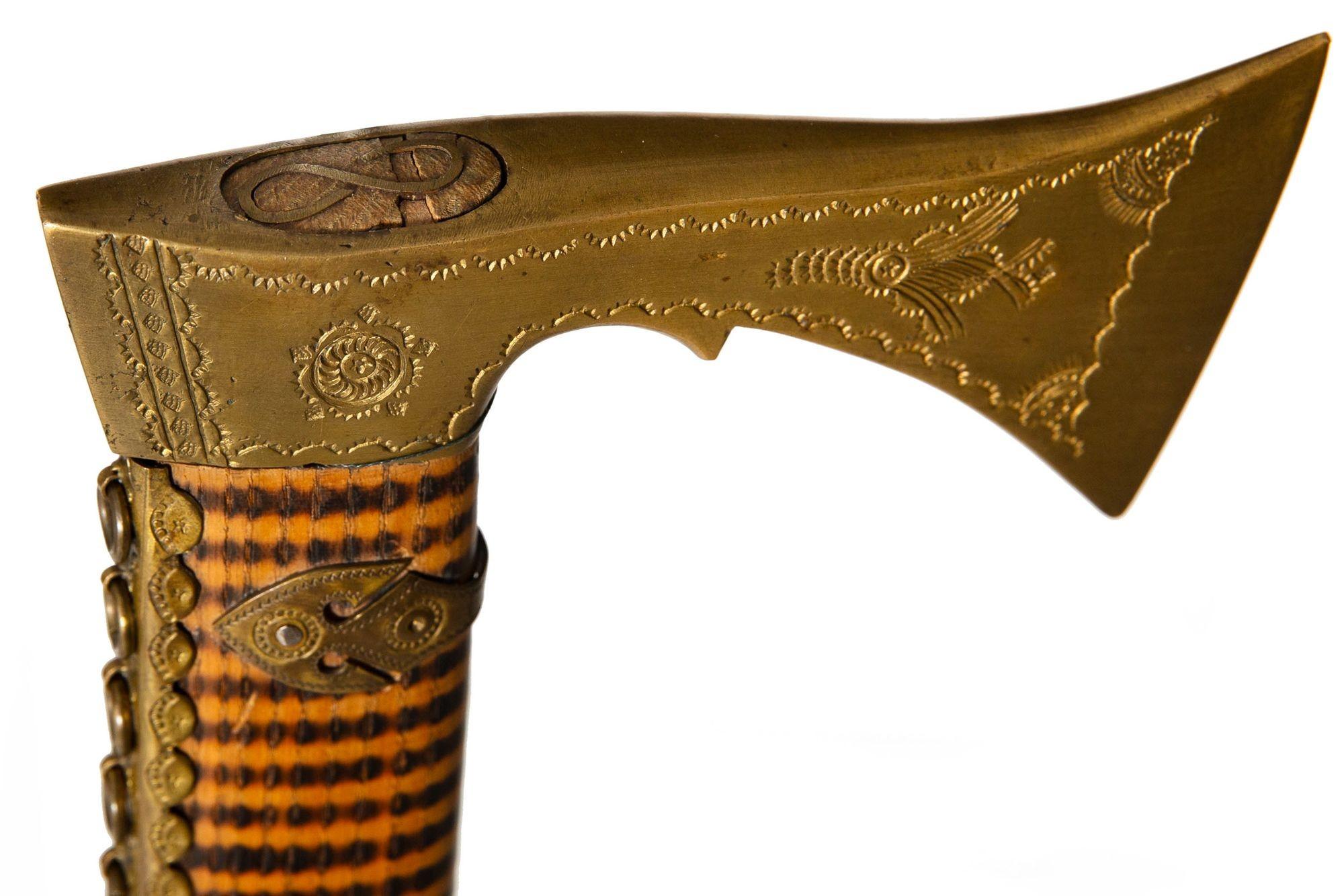Unusual Brass & Burnt Hardwood Tomahawk-Form Cane Walking Stick For Sale 4