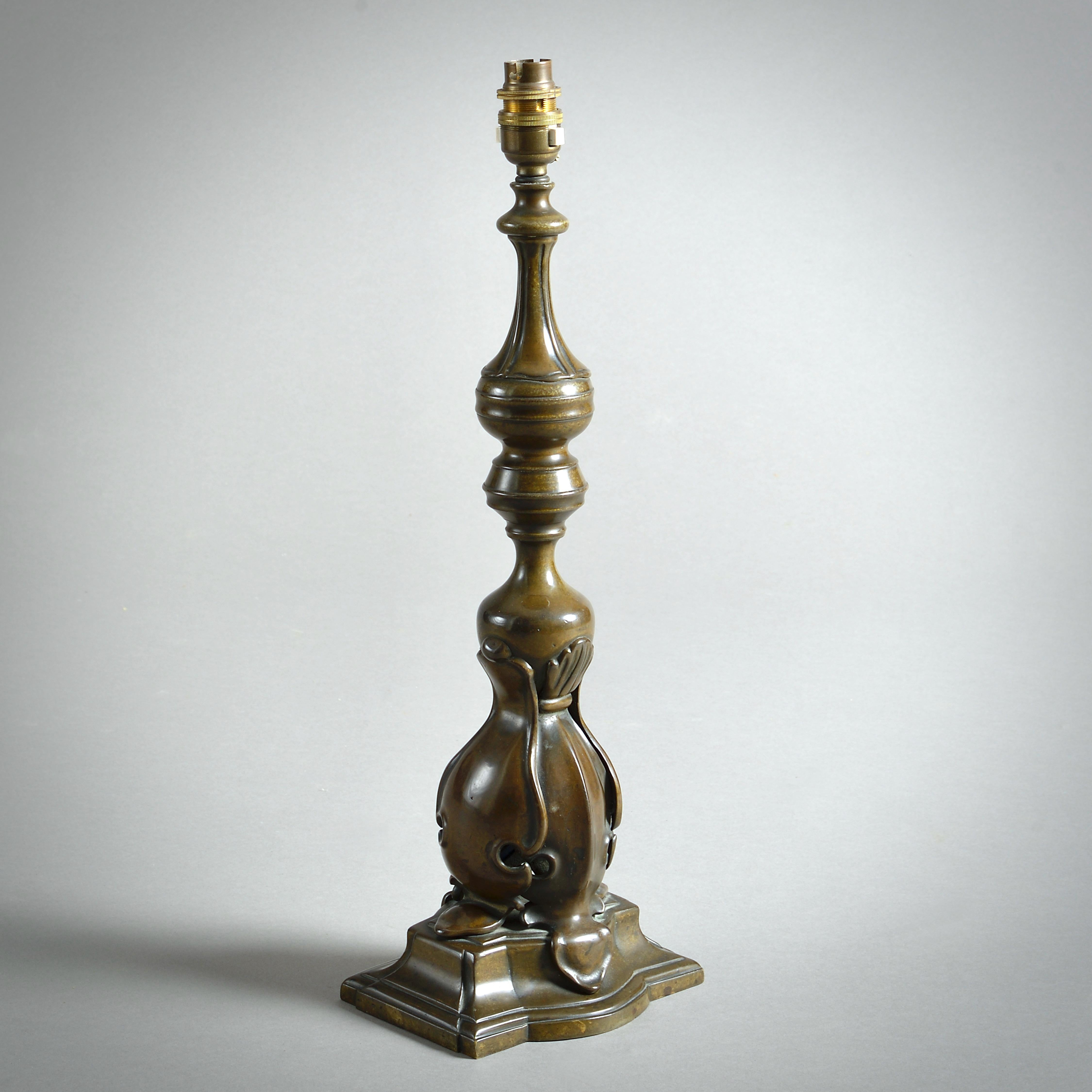 A VERY UNUSUAL BRONZE TABLE LAMP, NORTHERN EUROPEAN, Circa 1890.