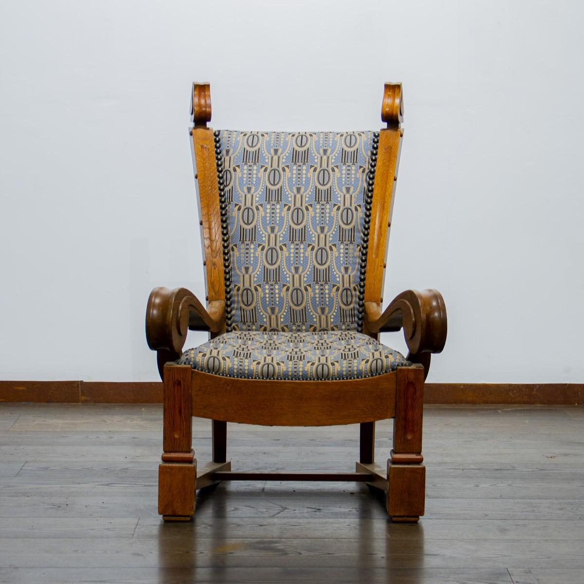 Unusual Carved Oak Danish Wing Chair In Good Condition In Donhead St Mary, Wiltshire