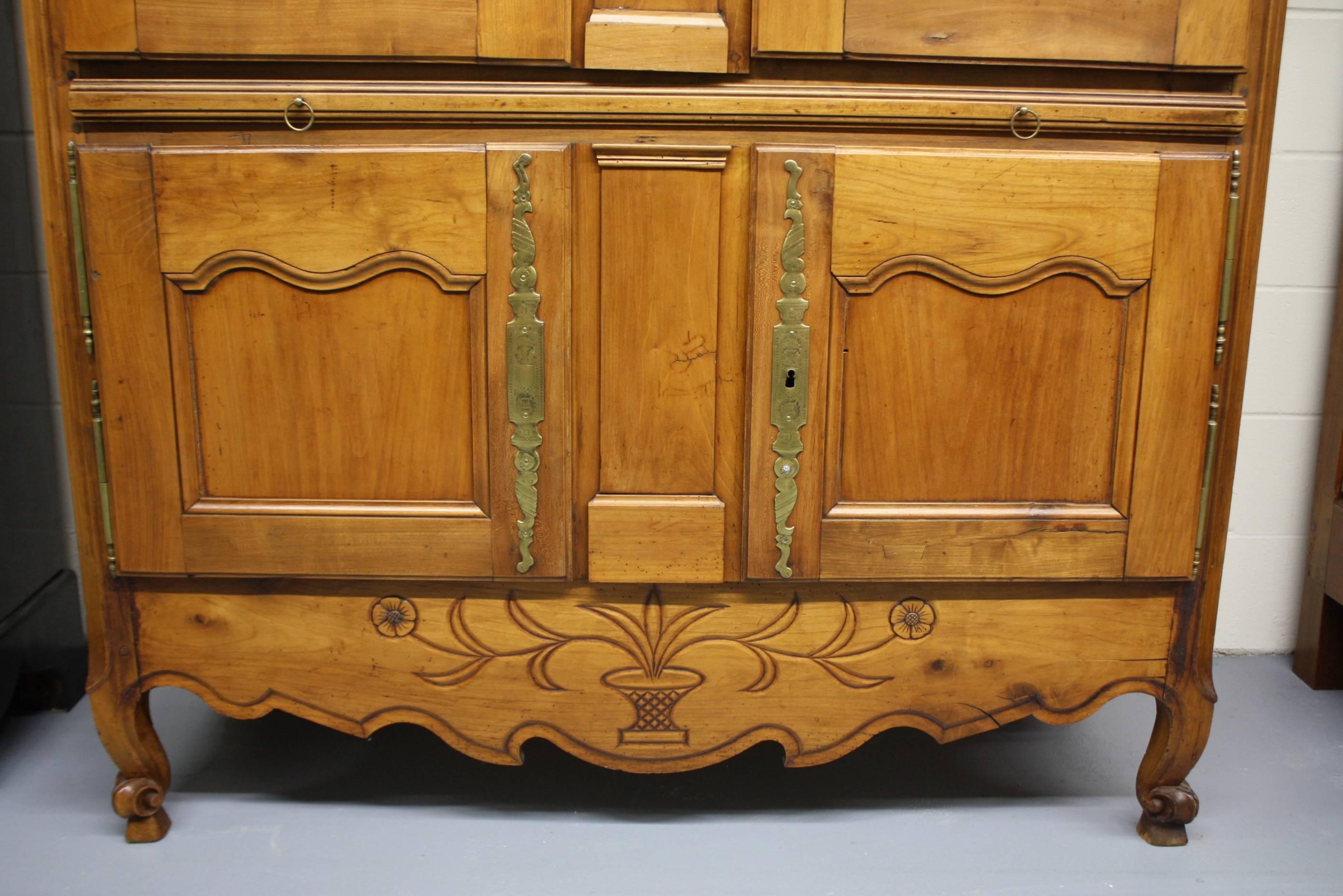 French Country Cherry Cupboard or Armoire with Four Doors and Shelf In Good Condition In Pembroke, MA