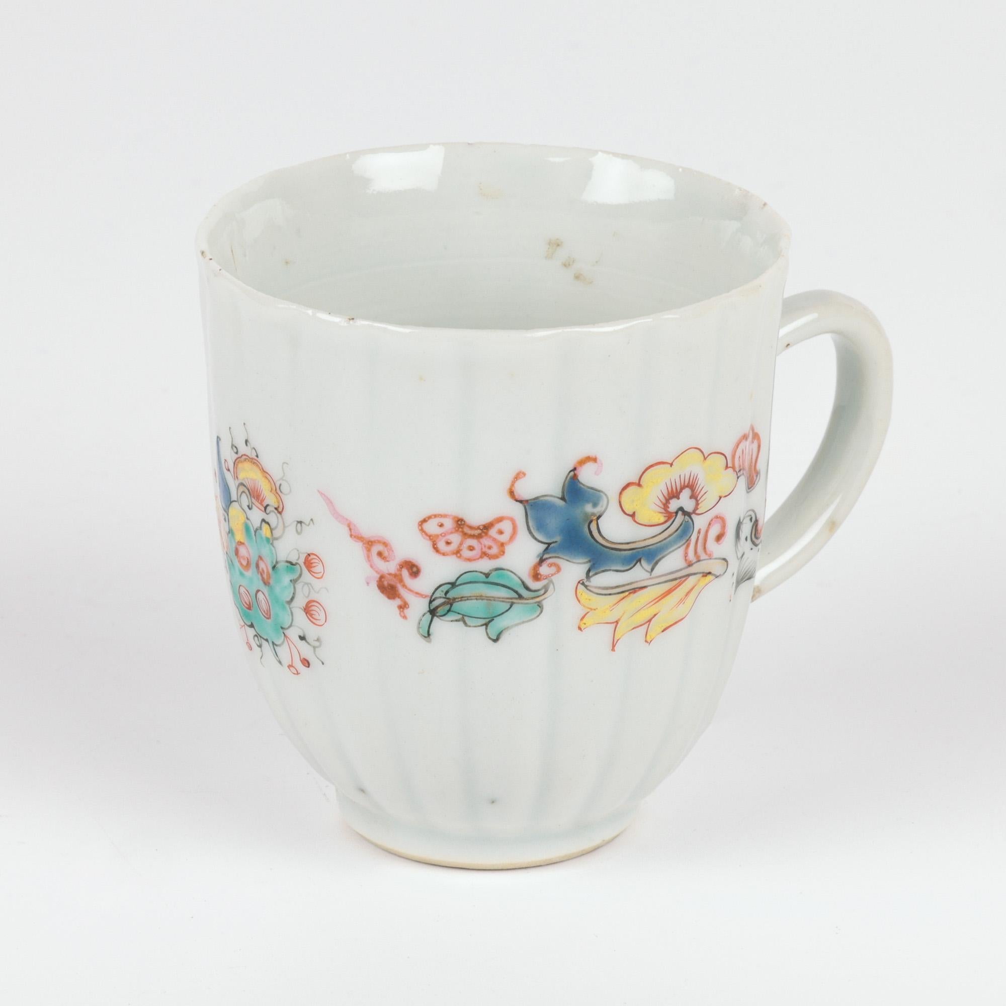 Unusual Chinese Yongzheng Hand Painted Porcelain Teacup For Sale 8