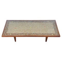 Ungewöhnlicher Couchtisch Ca' 1950's mit einer Mosaikfliesenplatte