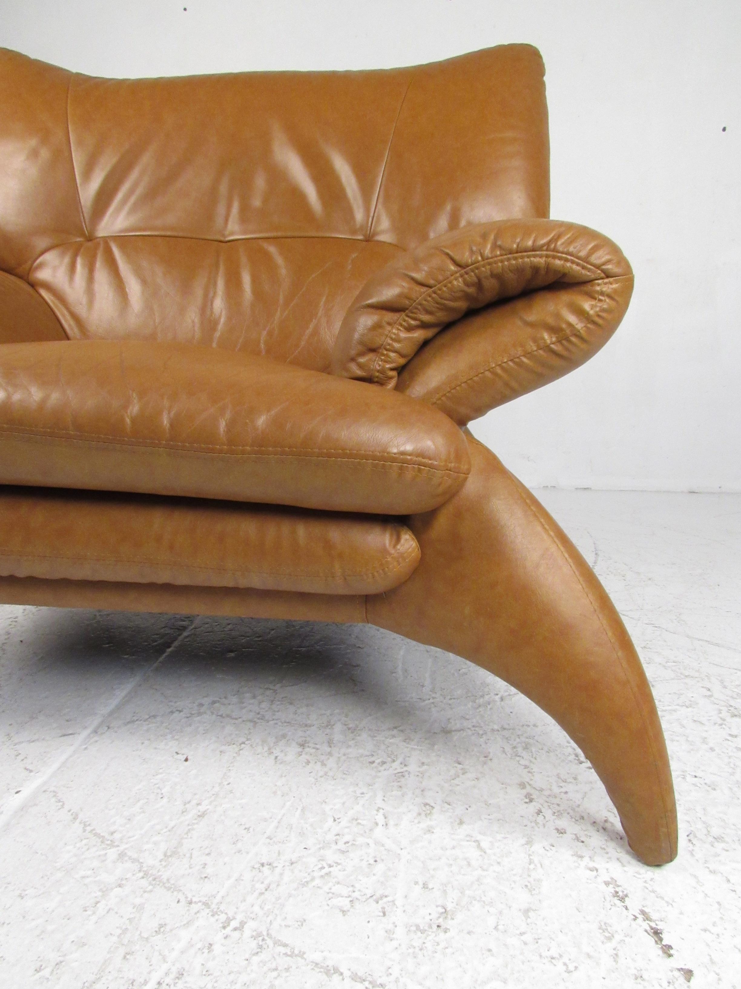 Unusual Contemporary Modern Lounge Chair In Good Condition In Brooklyn, NY
