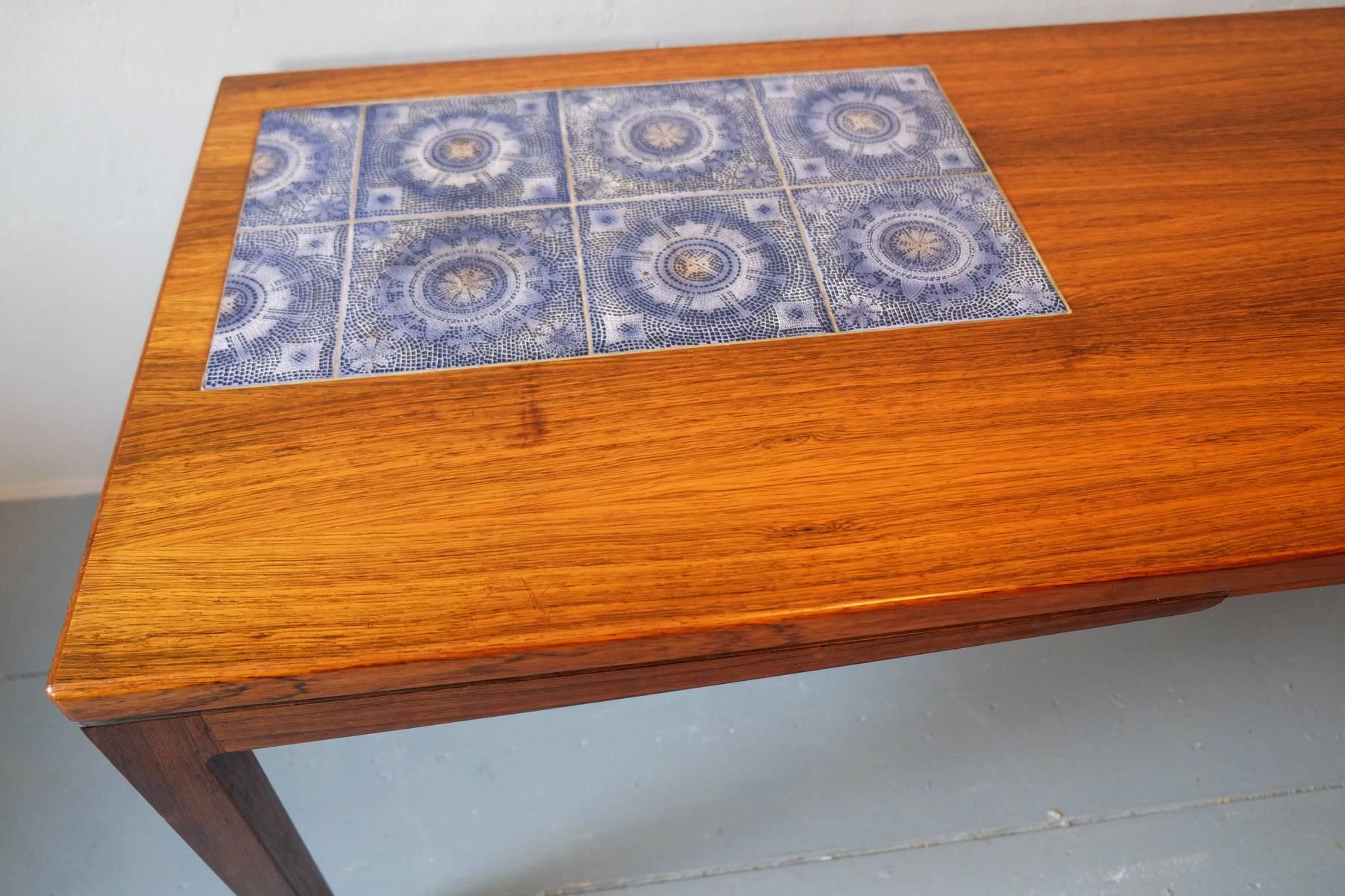 Unusual Danish Rosewood Coffee Table with Fine Mosaic Tiled Panel, 1960s In Good Condition For Sale In Berlin, DE