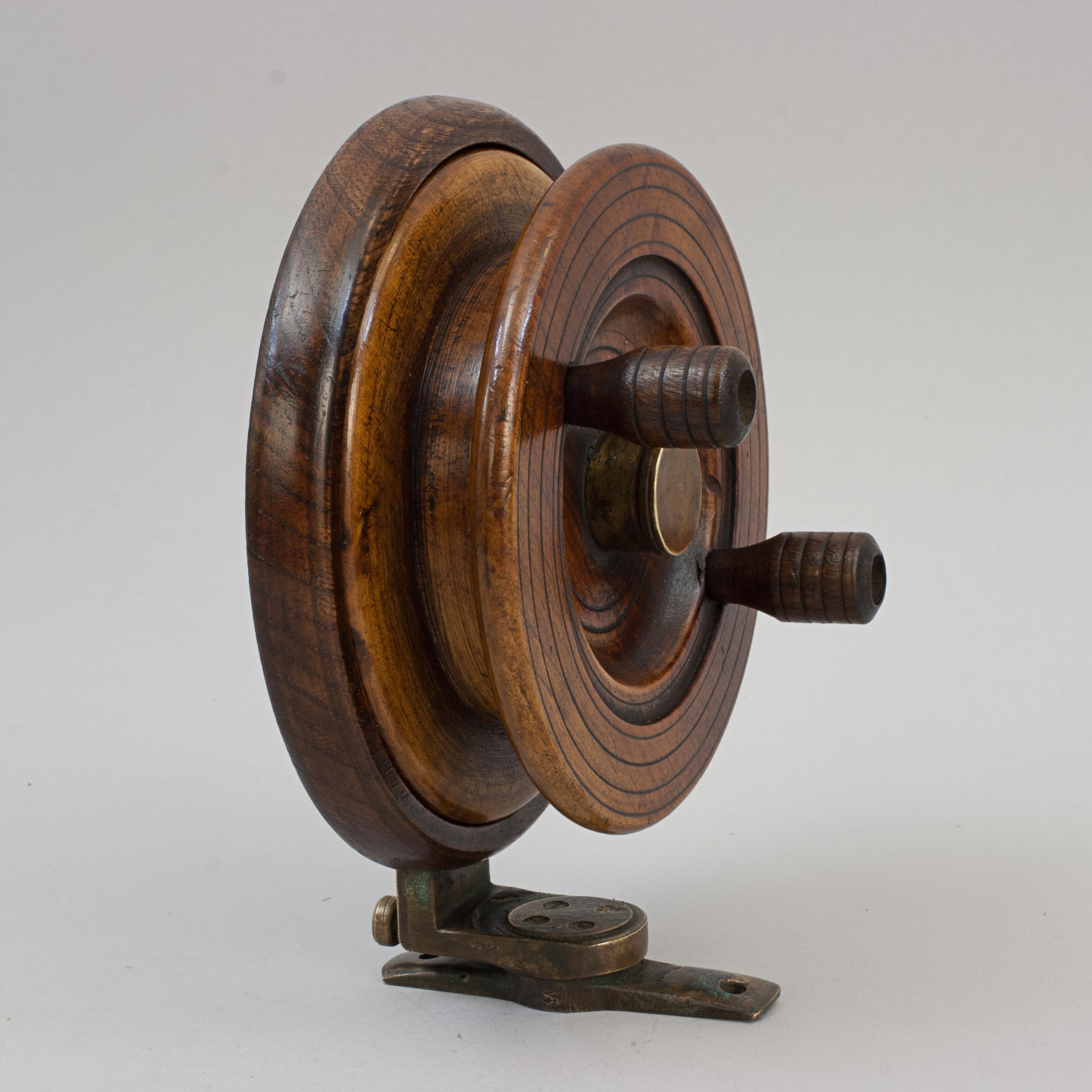 Unusual Design Walnut and Brass Fishing Reel For Sale 4