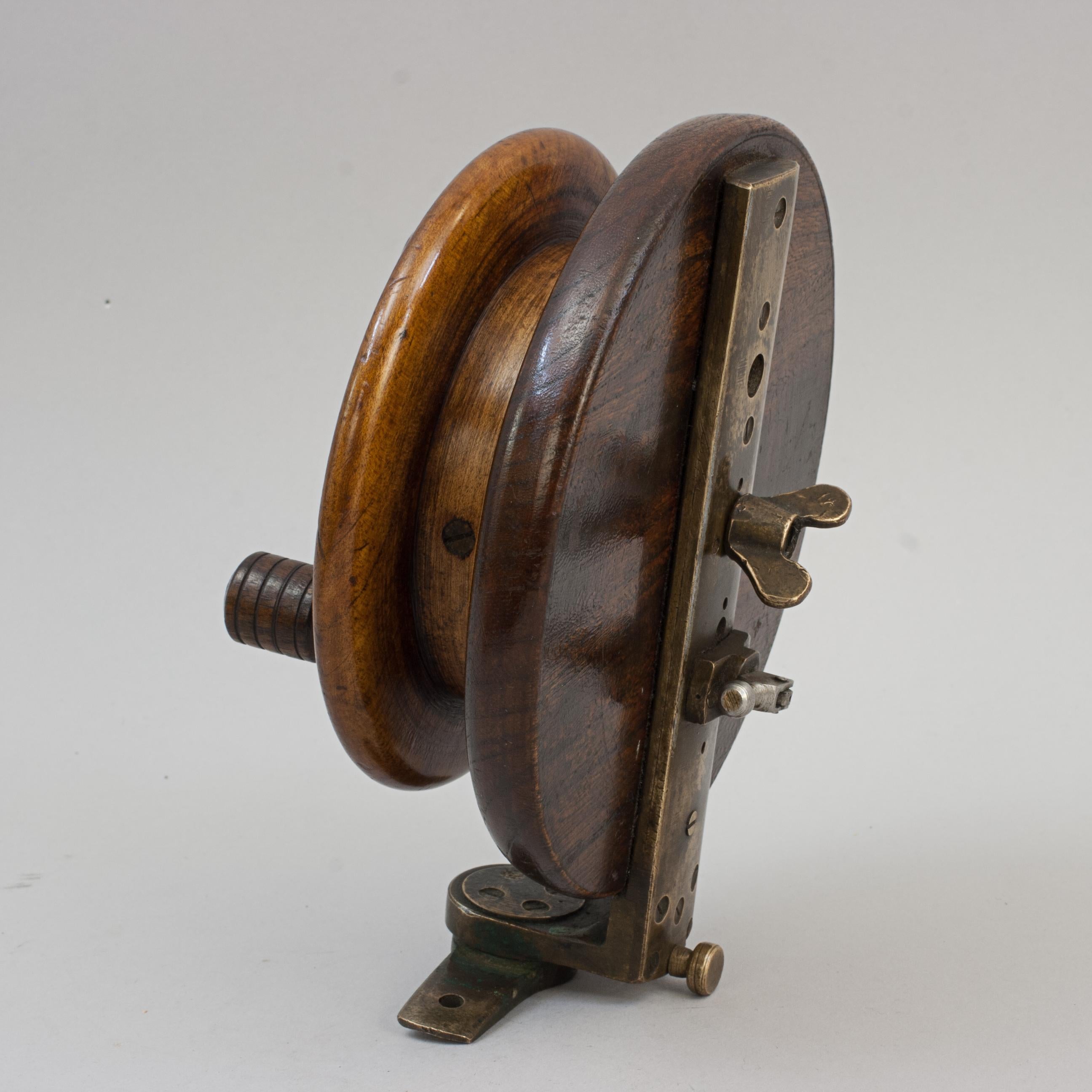 Unusual Design Walnut and Brass Fishing Reel In Good Condition For Sale In Oxfordshire, GB