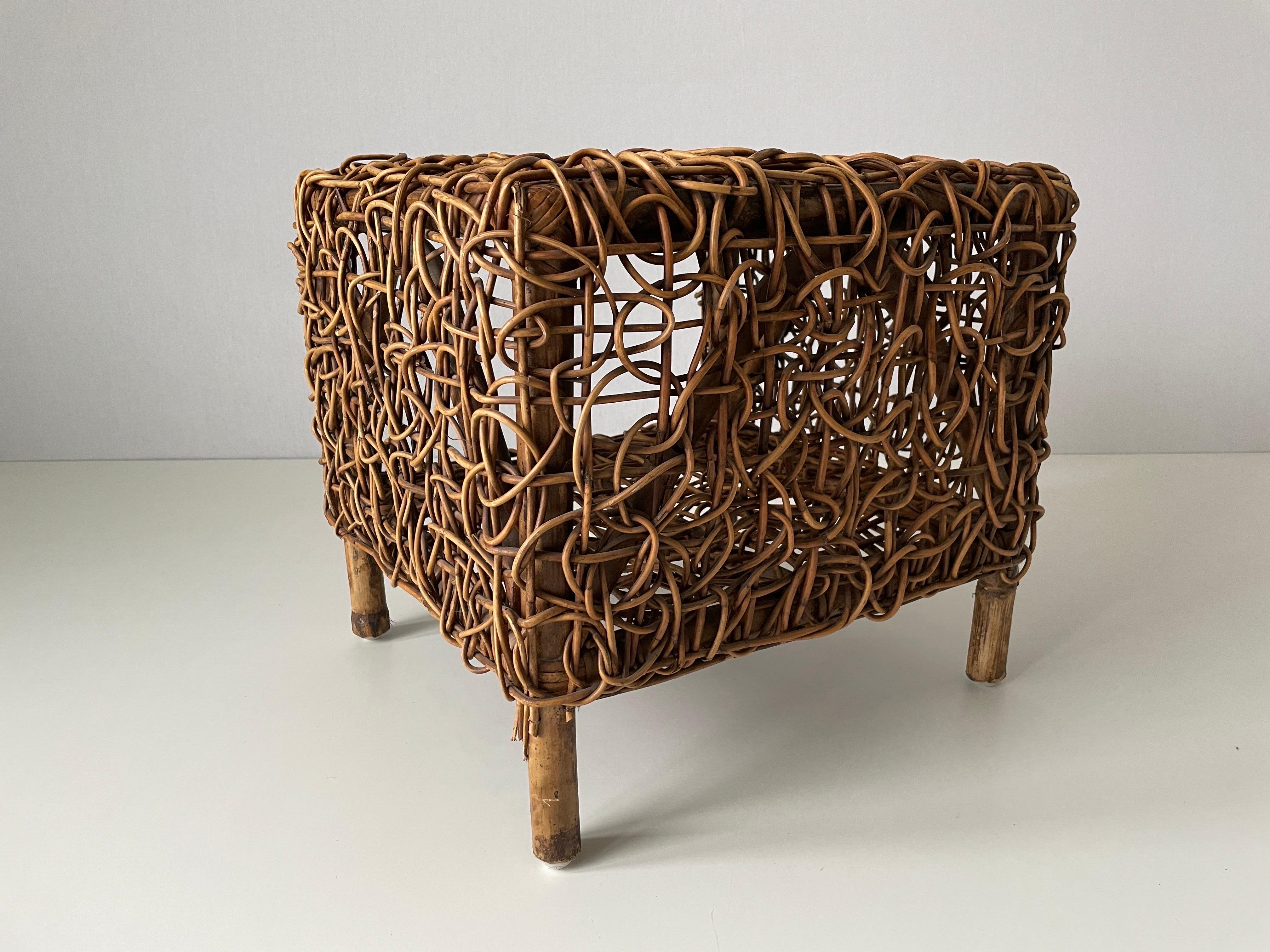 Unusual Design Woven Bamboo Pair of Bedside Tables, 1960s, Italy For Sale 6
