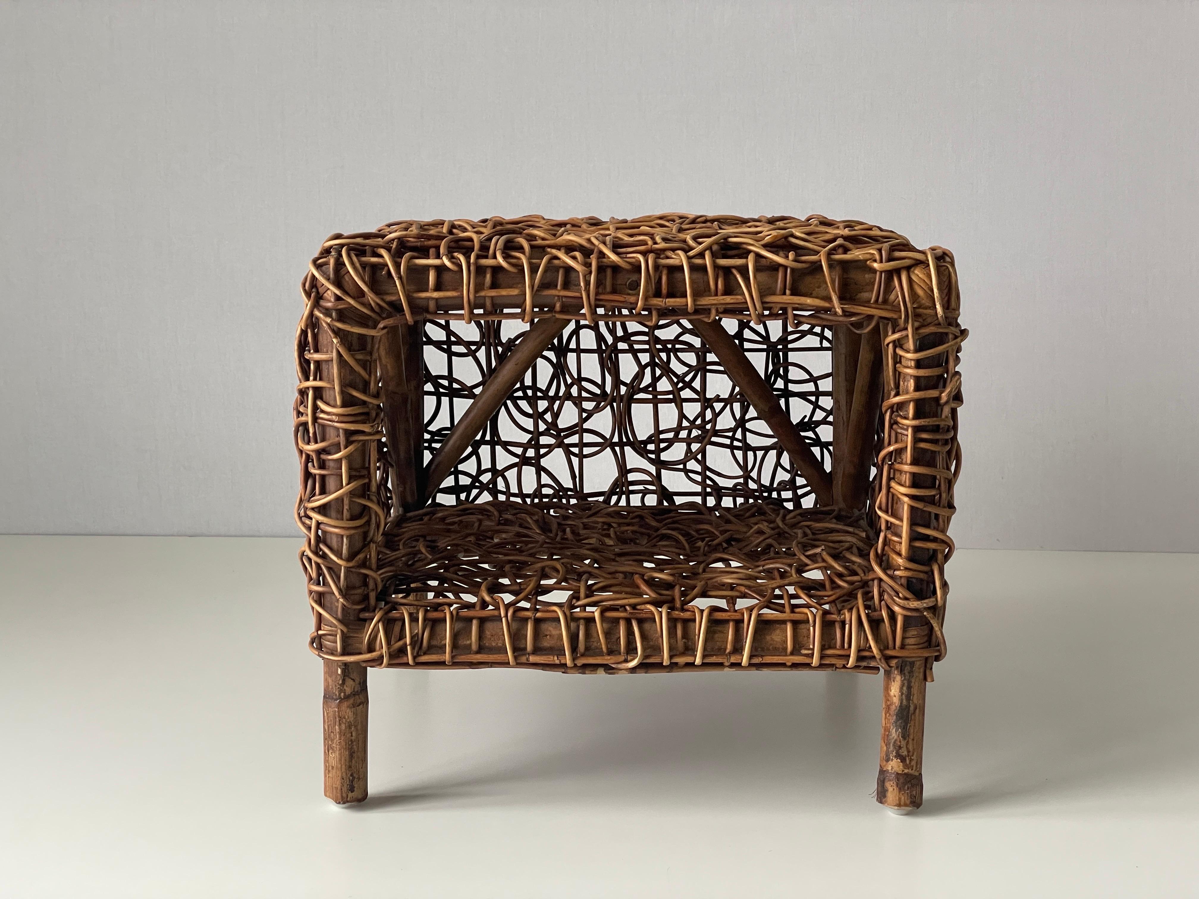 Unusual Design Woven Bamboo Pair of Bedside Tables, 1960s, Italy For Sale 1