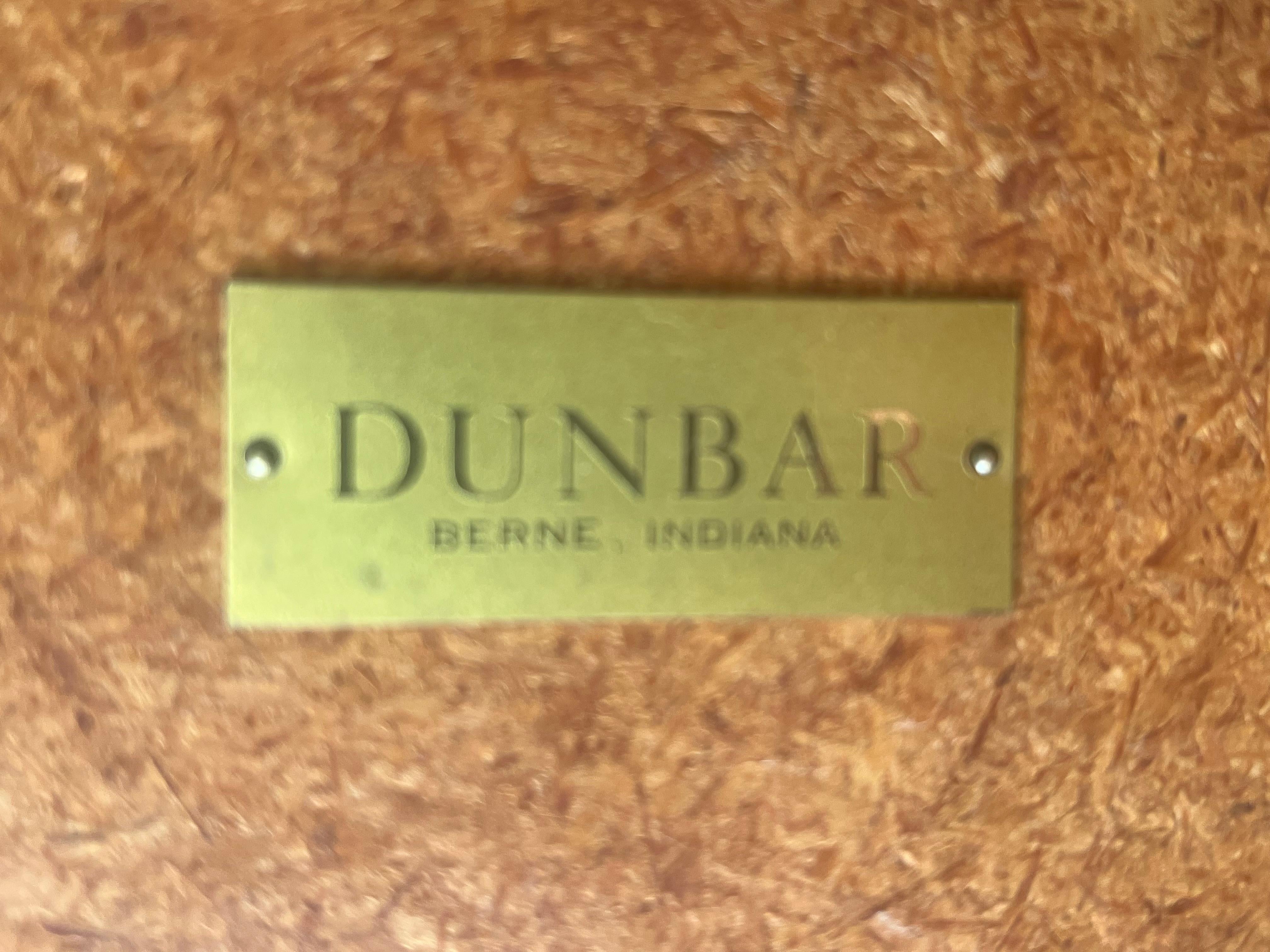 Table basse Dunbar avec incrustation en vente 3