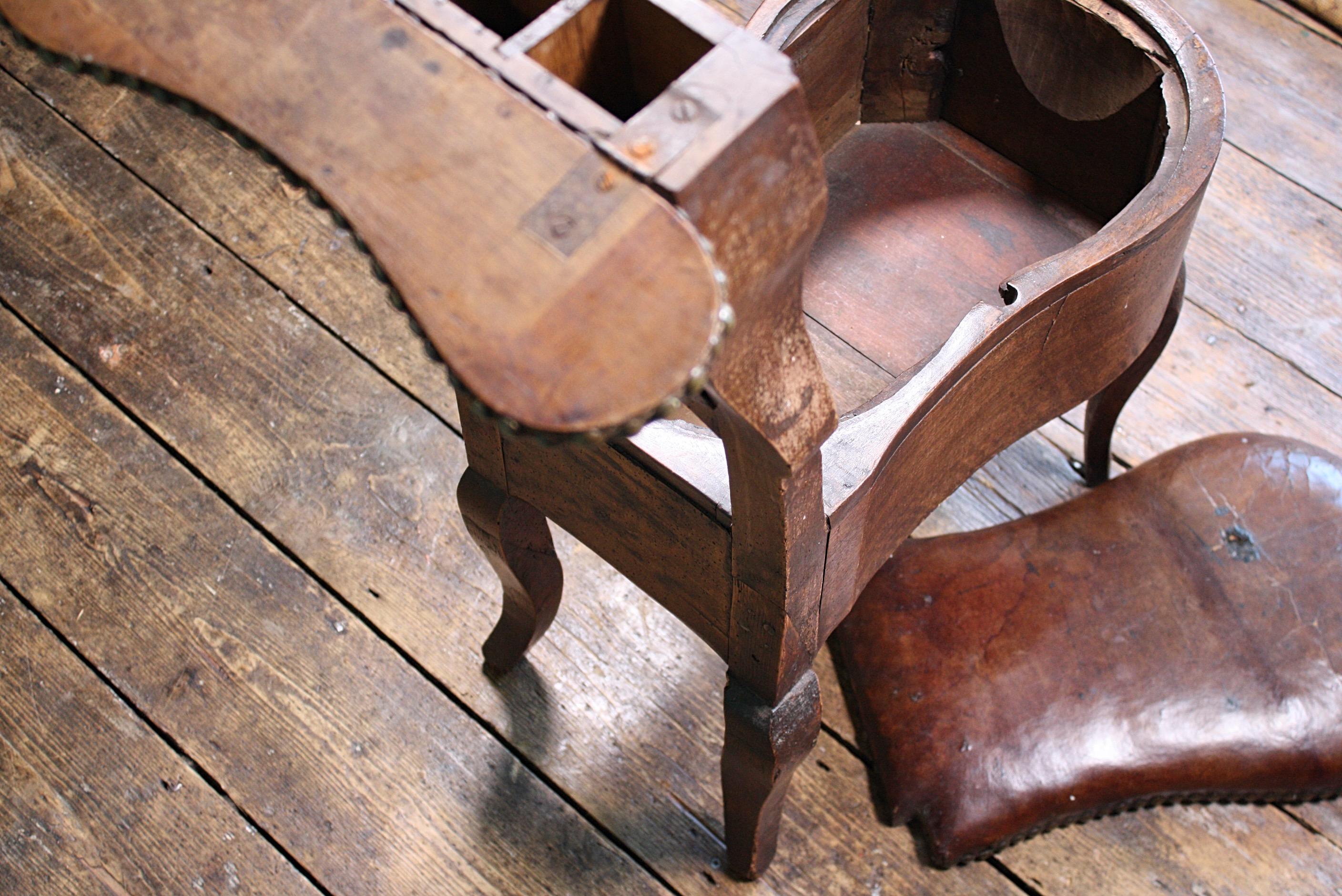 Unusual Early 19th Century French Oak and Leather Desk Chair 3