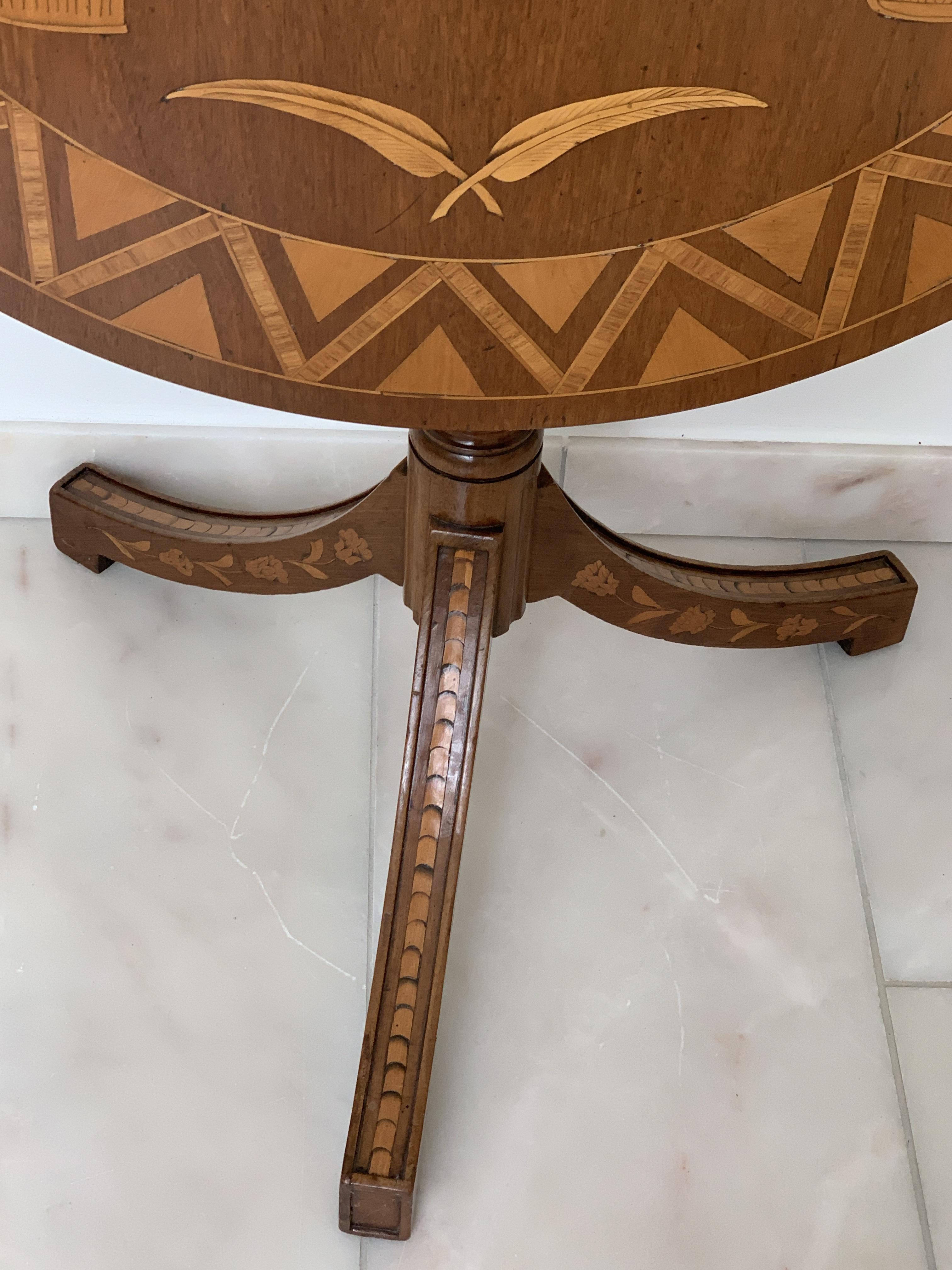 Unusual Early 19th Century Marquetry Tilt-Top or Tripod Table Provincial For Sale 4