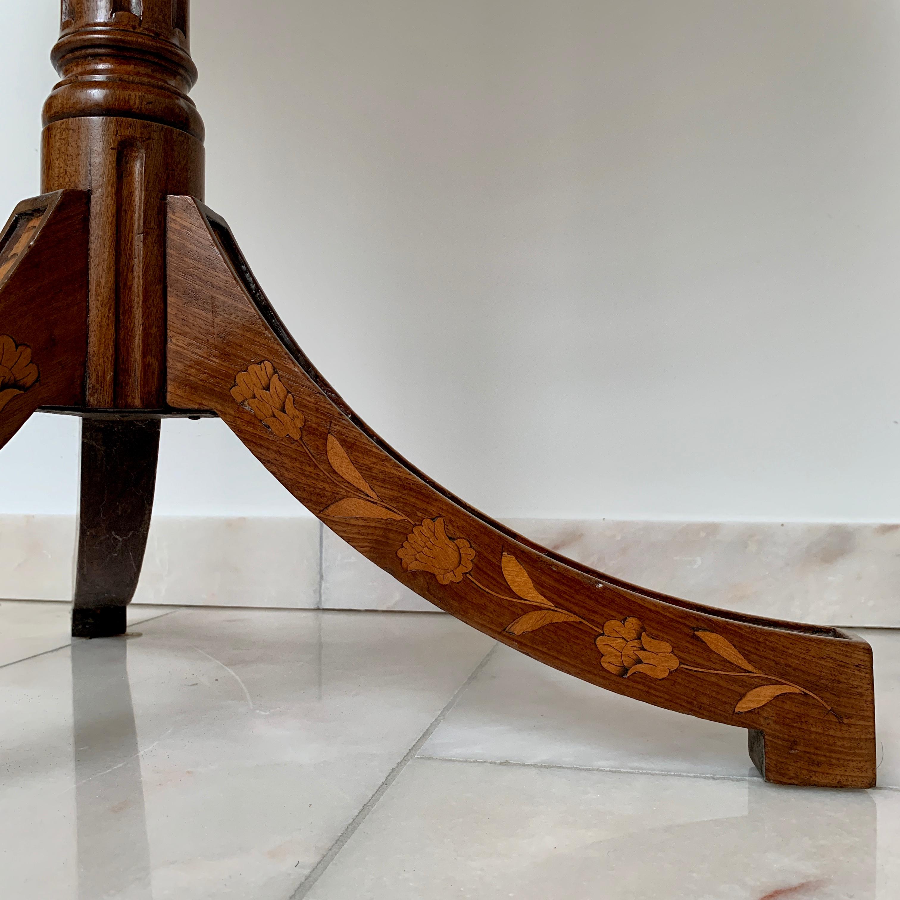 Biedermeier Unusual Early 19th Century Marquetry Tilt-Top or Tripod Table Provincial For Sale
