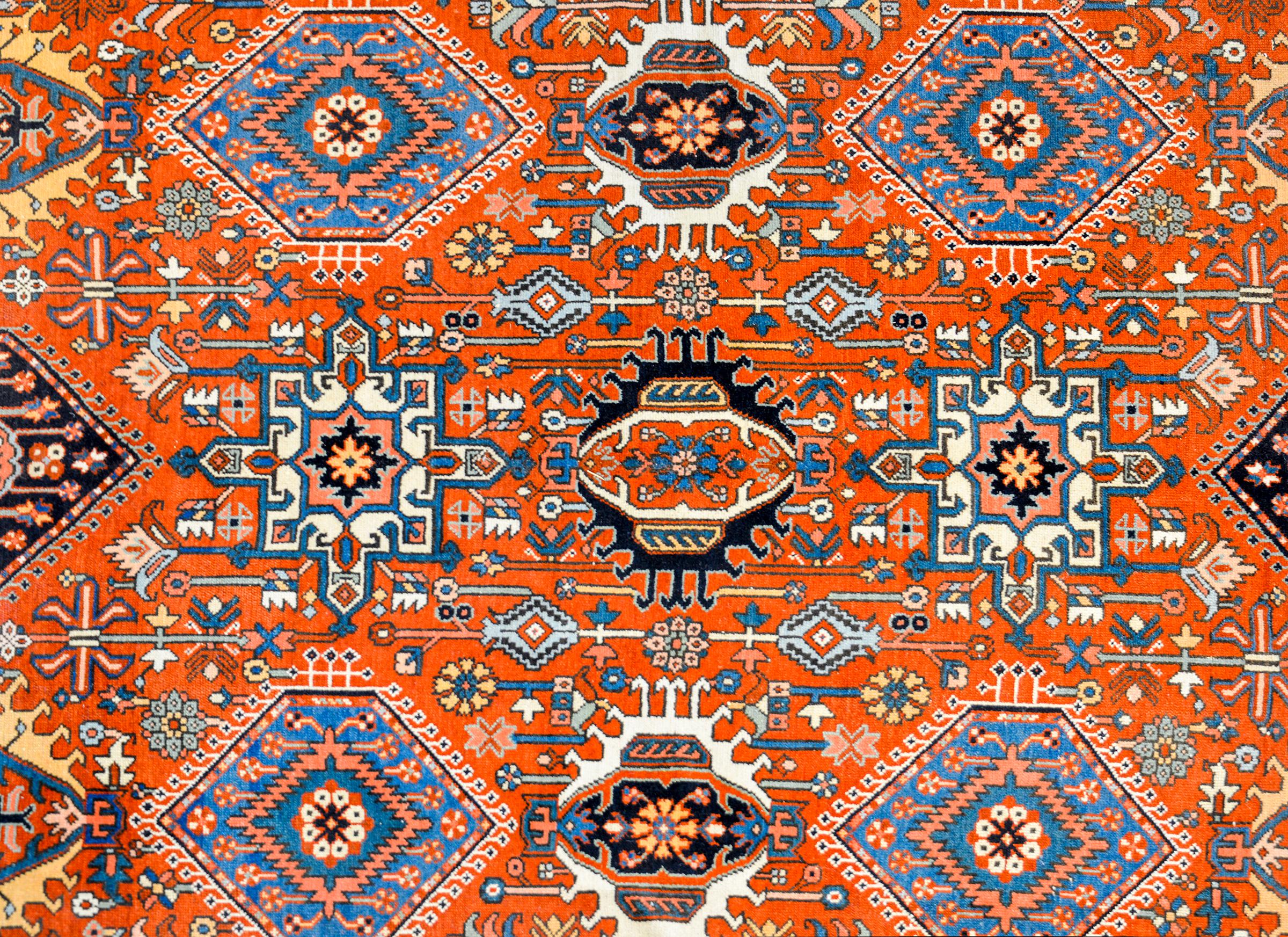 Unusual Early 20th Century Heriz Rug In Good Condition In Chicago, IL