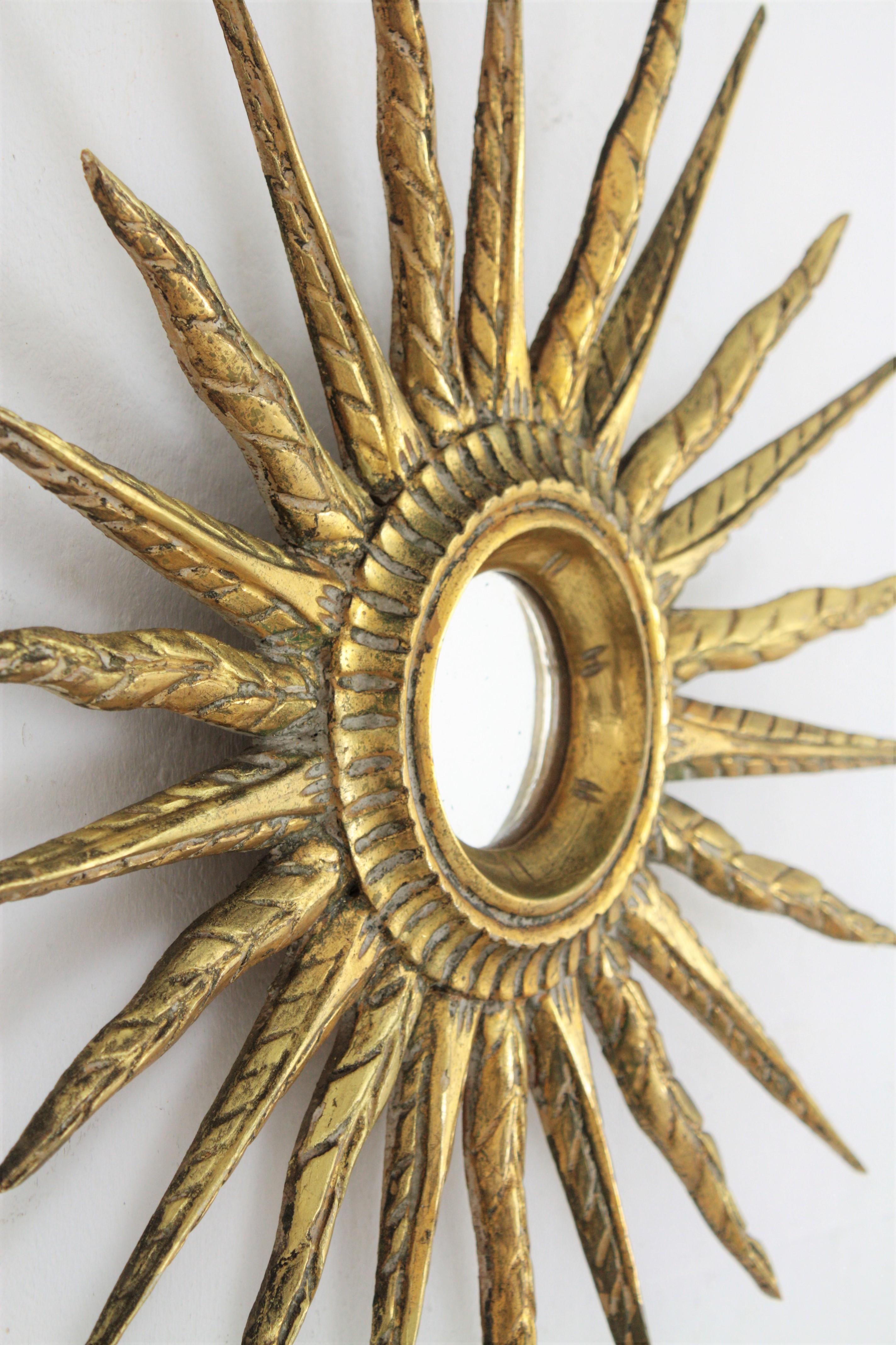 20th Century Spanish Carved Giltwood Starburst Sunburst Mirror For Sale