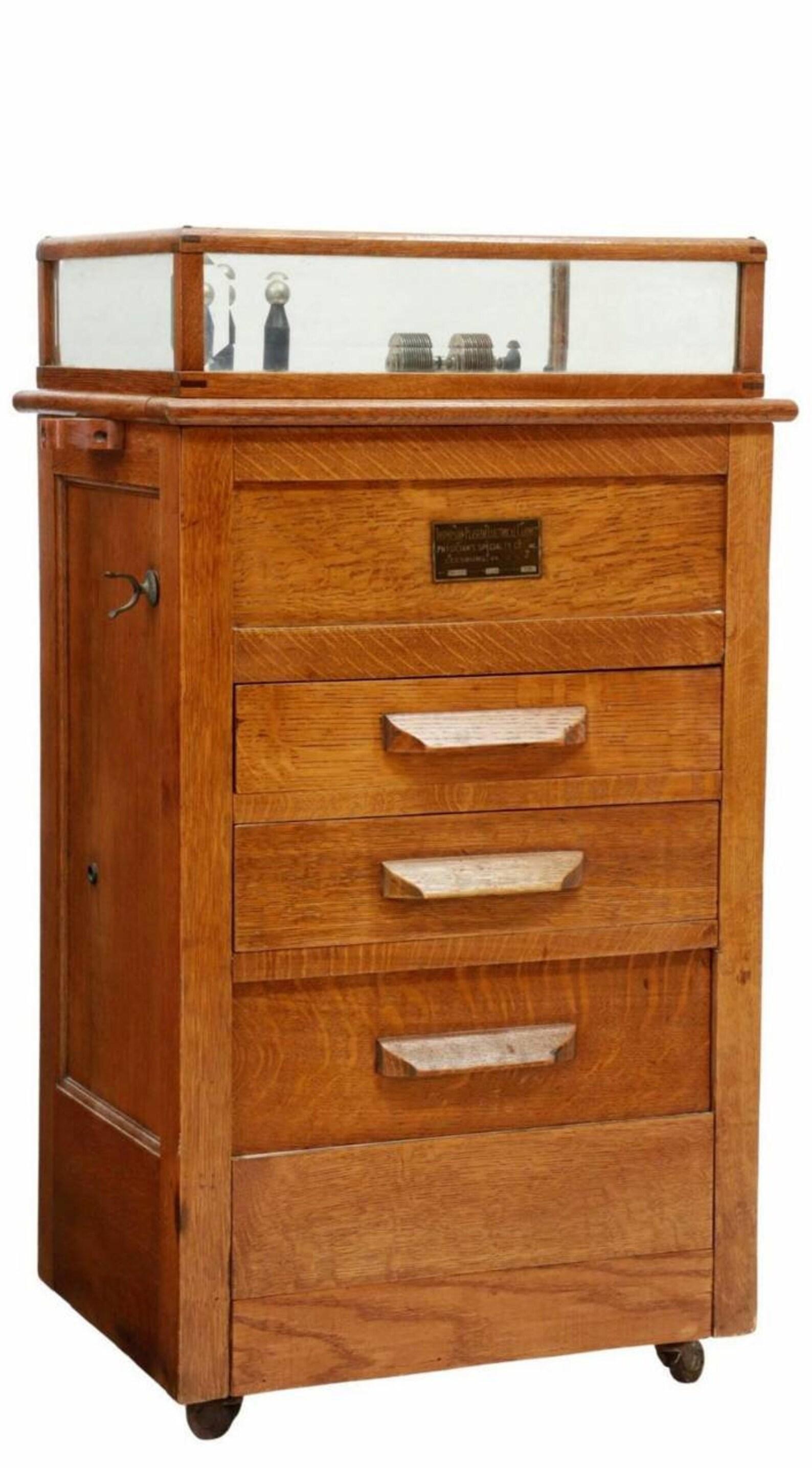 A rare and most unusual Thompson-Plaster electrical cabinet, by Physician's Specialty Company, Leesburg, Virginia, United States. 

The historic turn of the late 19th / early 20th century quack medicine machine used a violent ray electrotherapy