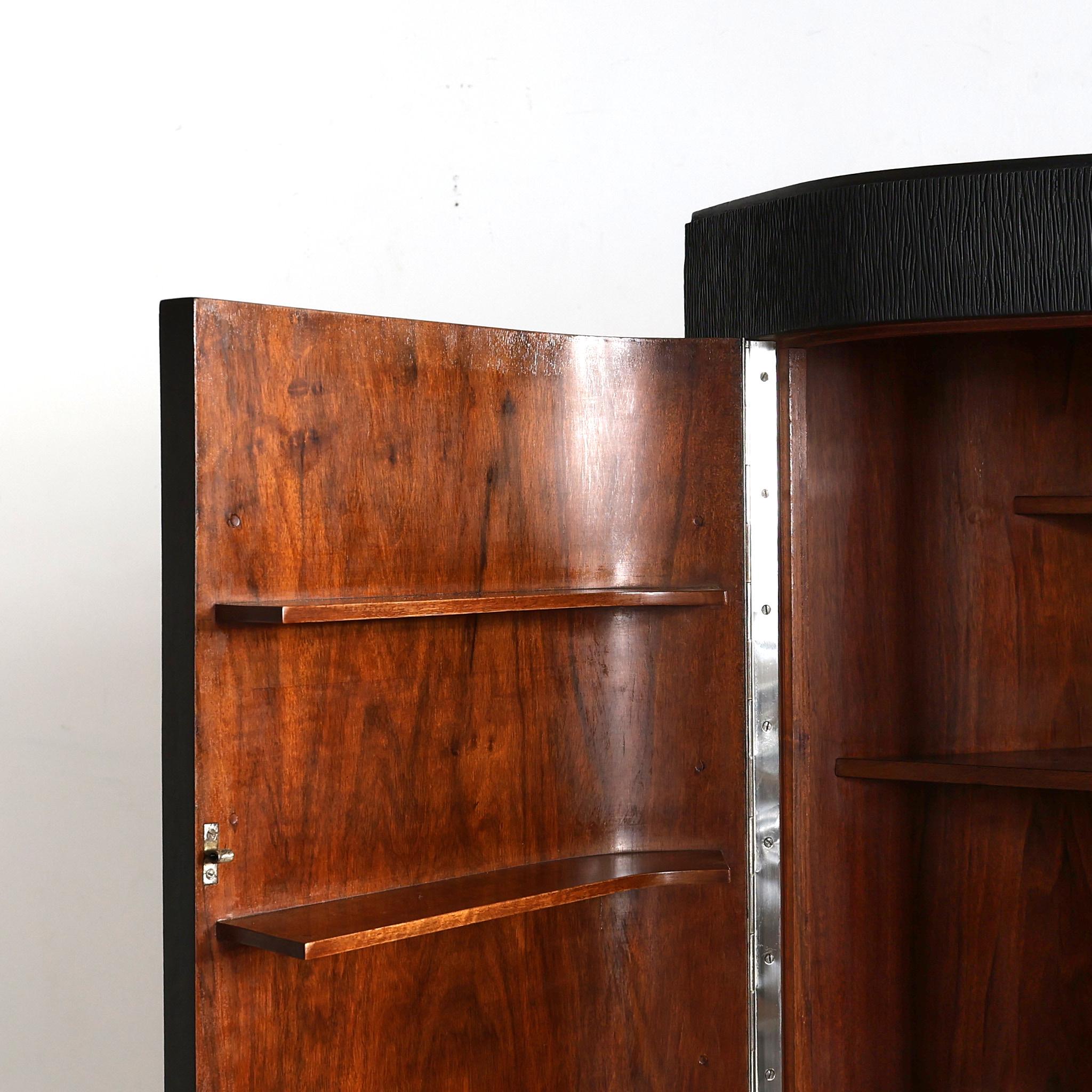 Unusual Ebonised Italian Gouged Deco/Modernist Corner Cupboard/Bar For Sale 6