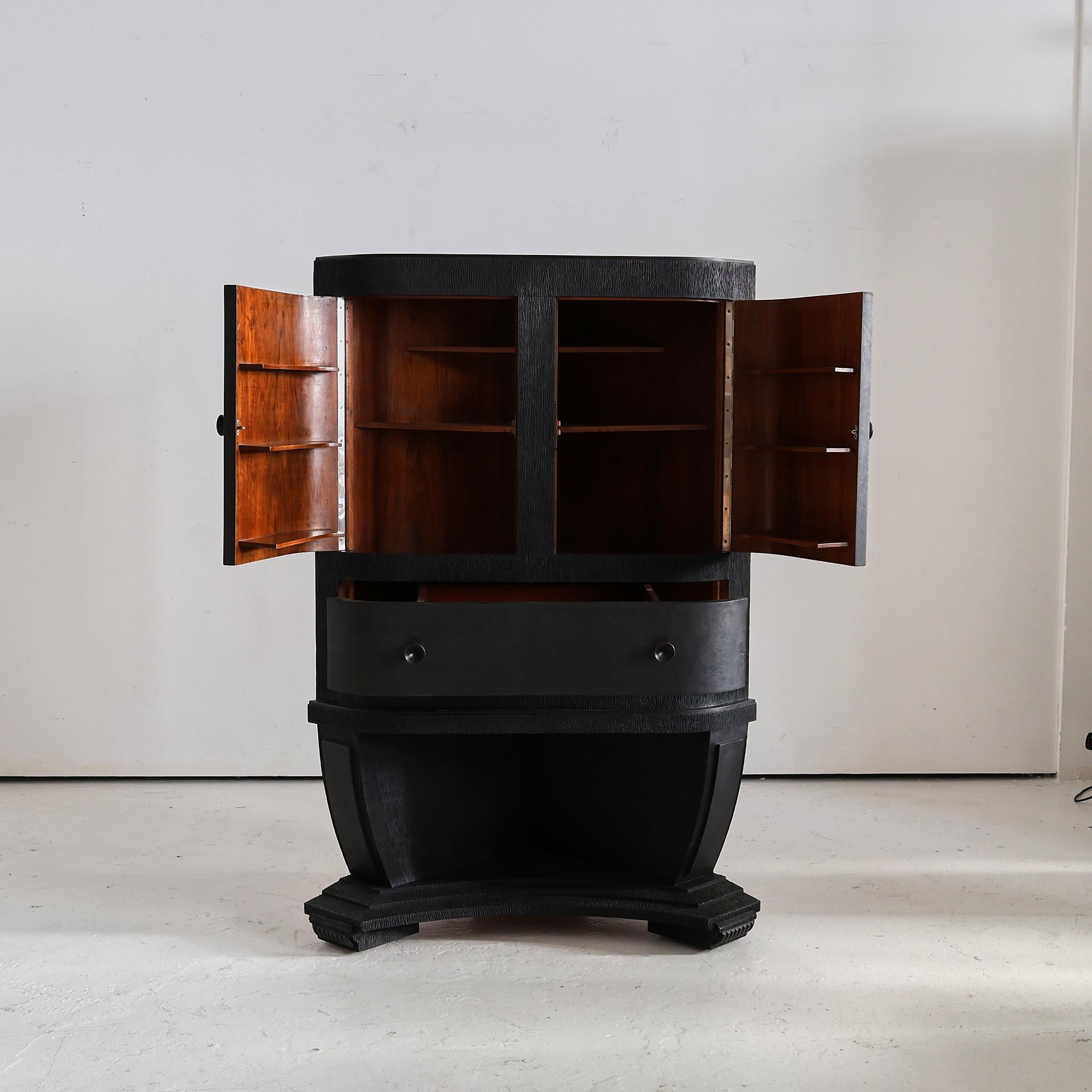 Mid-20th Century Unusual Ebonised Italian Gouged Deco/Modernist Corner Cupboard/Bar For Sale