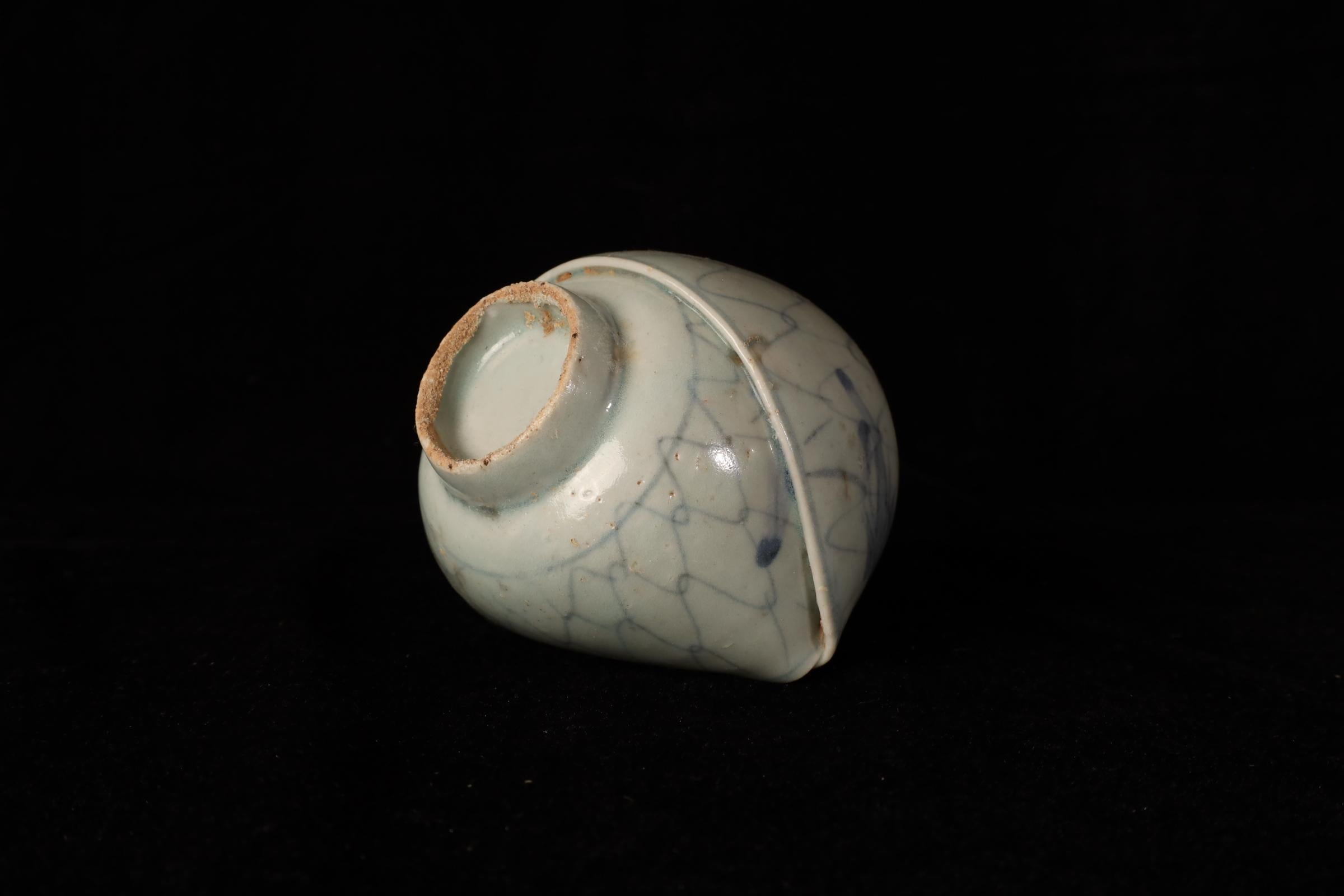 Inusual taza de horno Imari del periodo Edo en venta 7